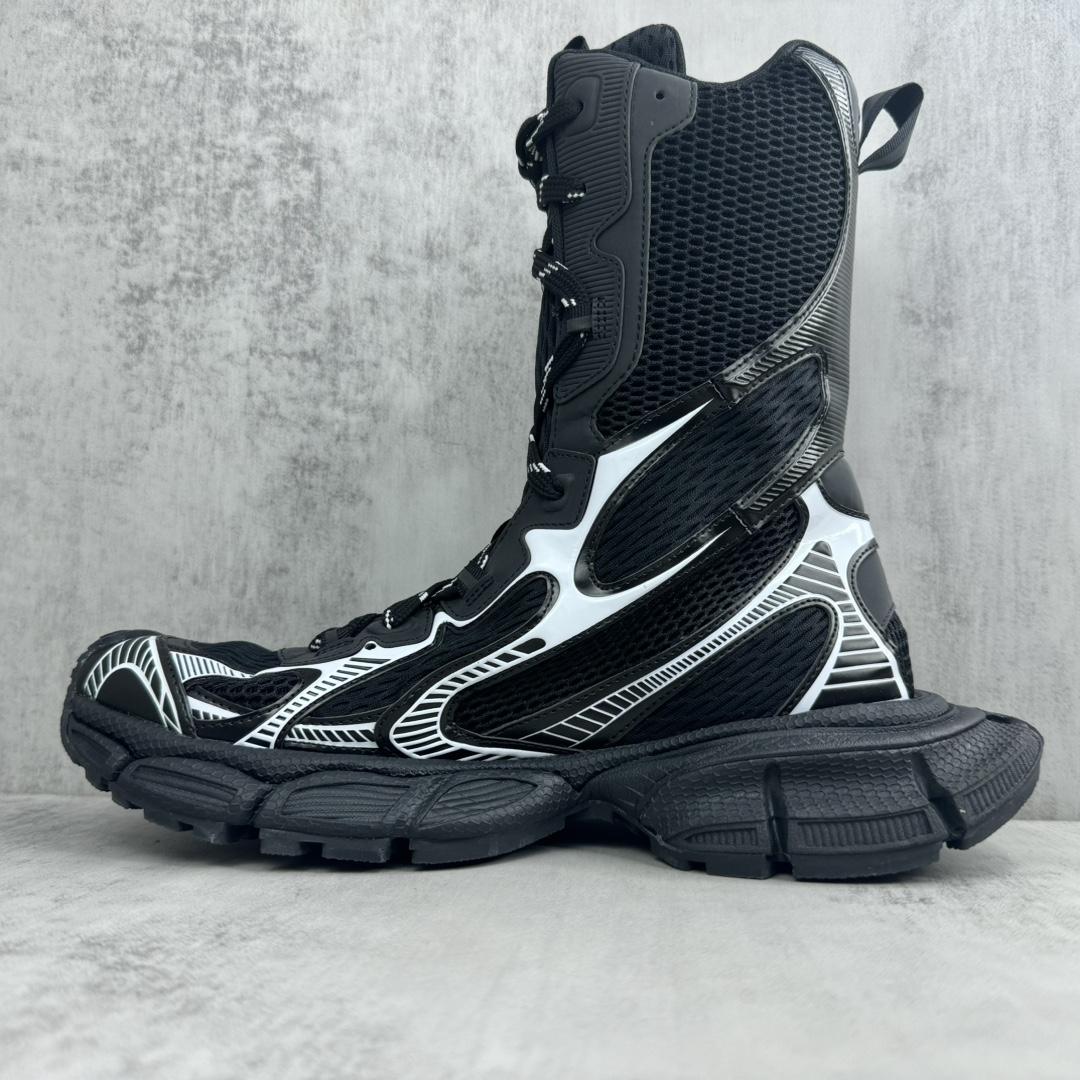 Balenciaga 5XL Sneaker  - FashionPlug