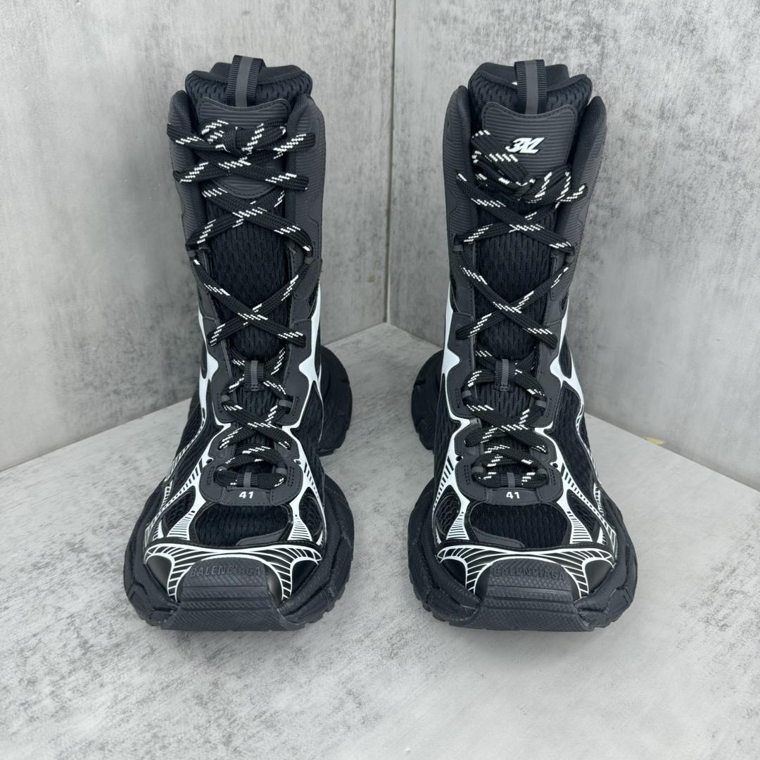 Balenciaga 5XL Sneaker  - FashionPlug