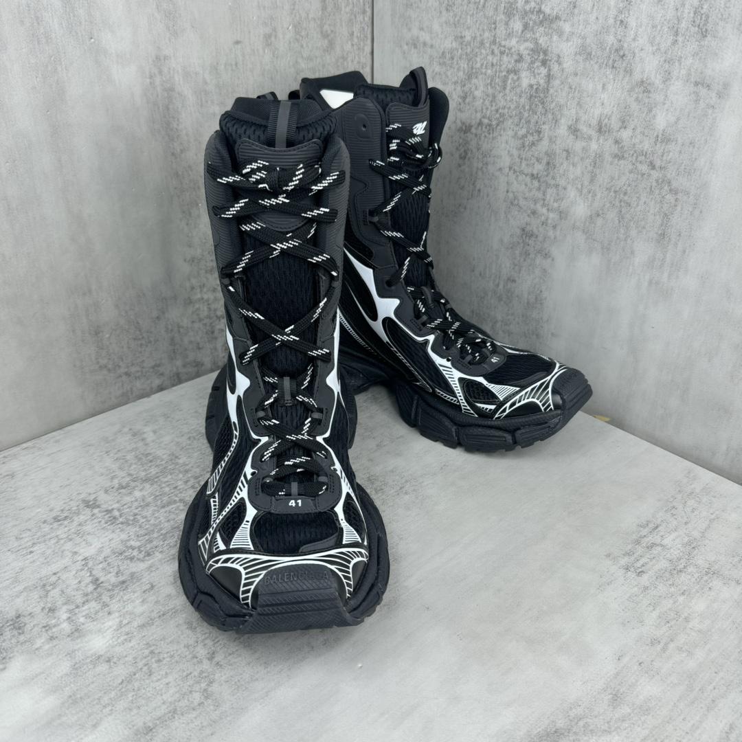 Balenciaga 5XL Sneaker  - FashionPlug