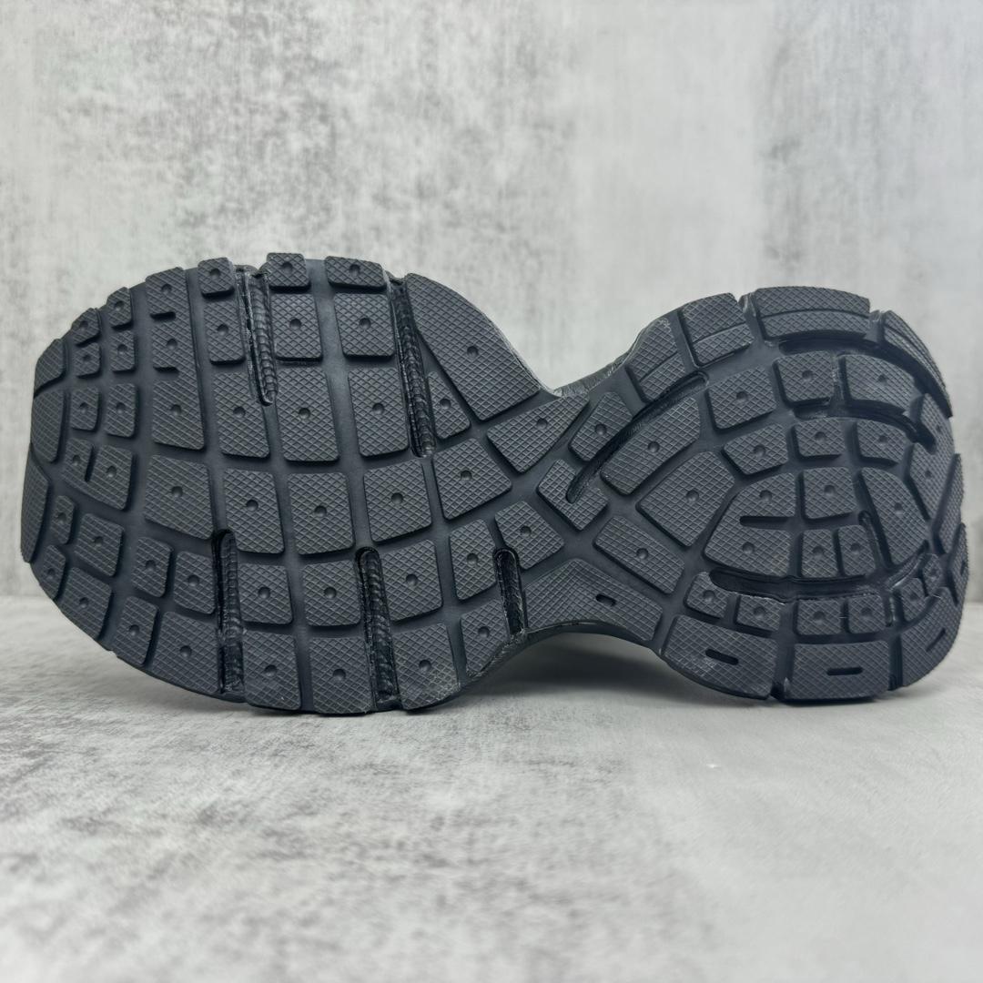 Balenciaga 5XL Sneaker  - FashionPlug