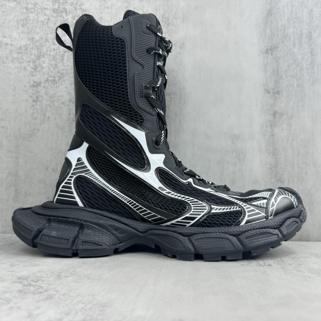 Balenciaga 5XL Sneaker  - FashionPlug