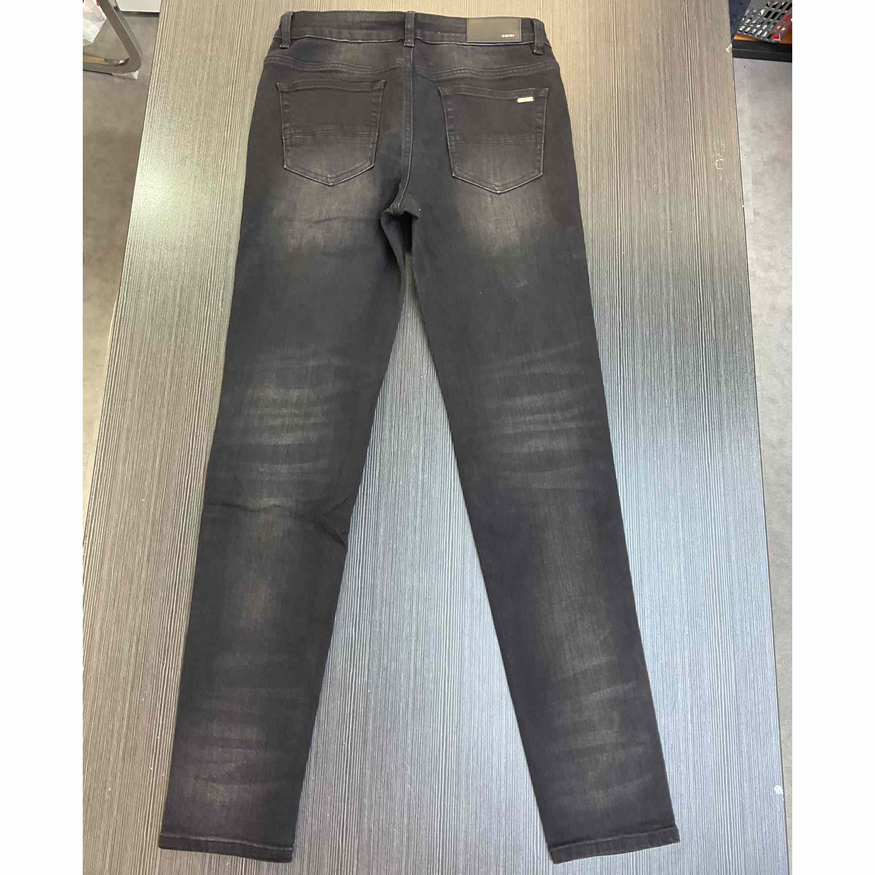 Amiri Jeans    - FashionPlug