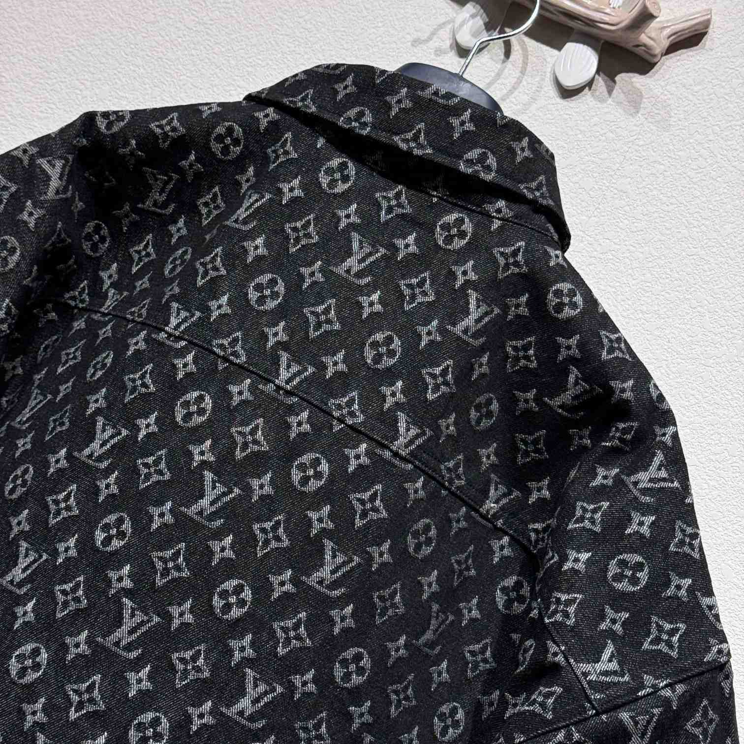 Louis Vuitton Monogram Short-Sleeved Chambray Shirt    - FashionPlug