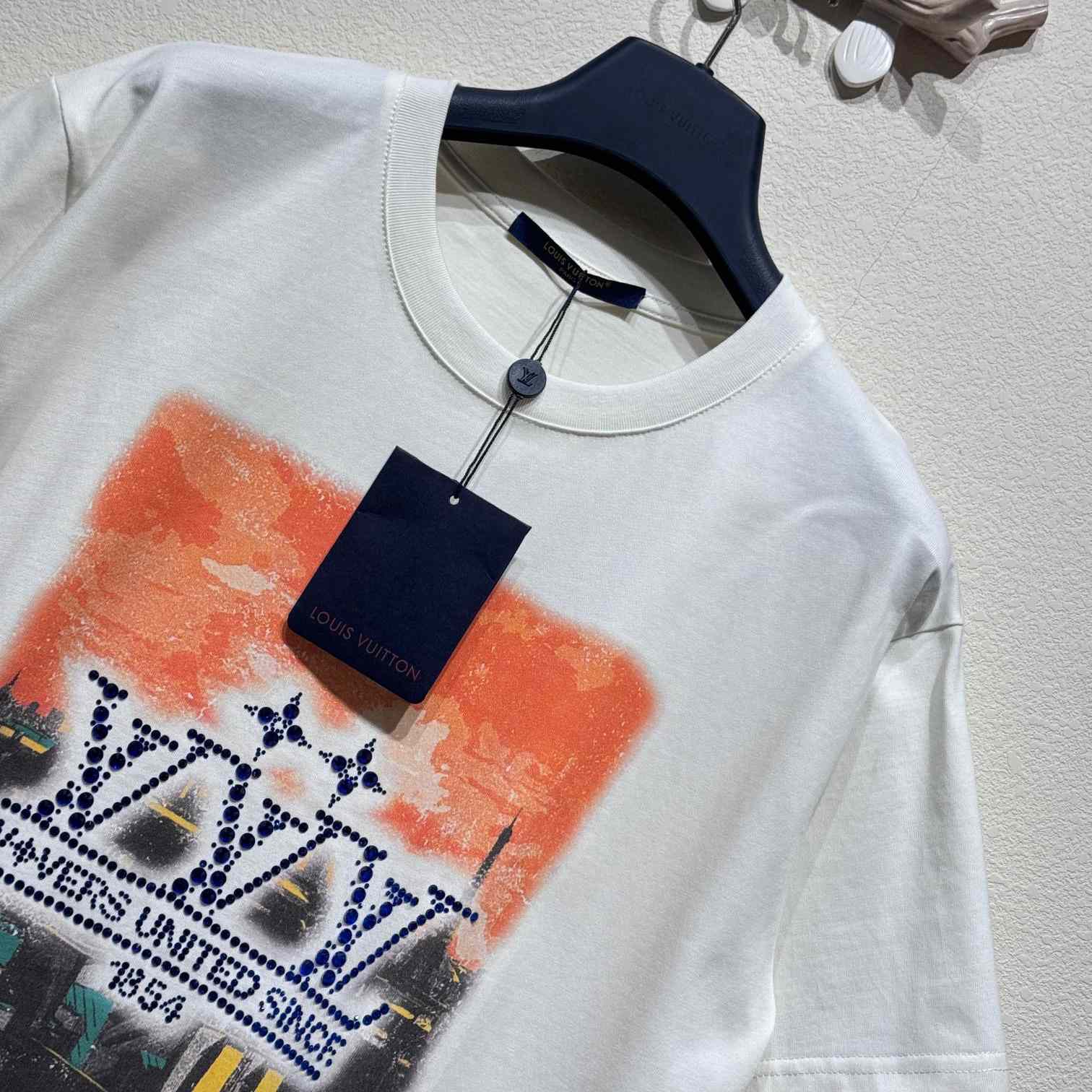 Louis Vuitton Embellished Graphic Cotton T-Shirt   1AHCKN - FashionPlug