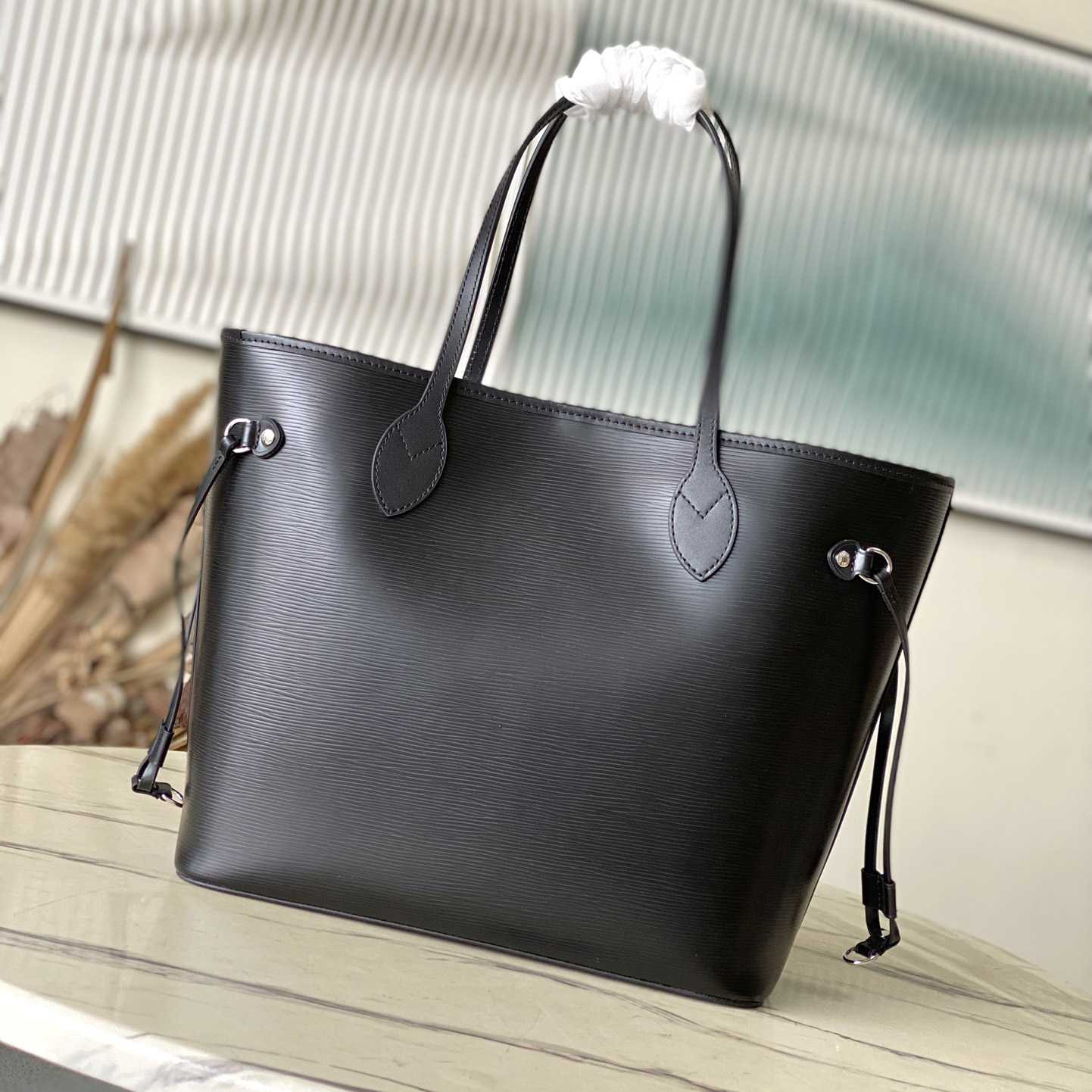 Louis Vuitton Neverfull MM   M11930 - FashionPlug