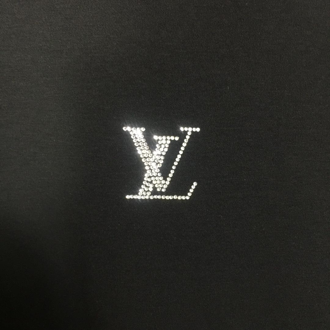 Louis Vuitton Cotton T-Shirt With Crystal - FashionPlug