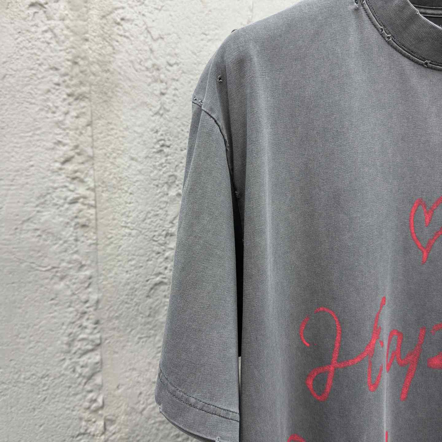 Balenciaga Lipstick Valentines T-Shirt Small Fit  - FashionPlug