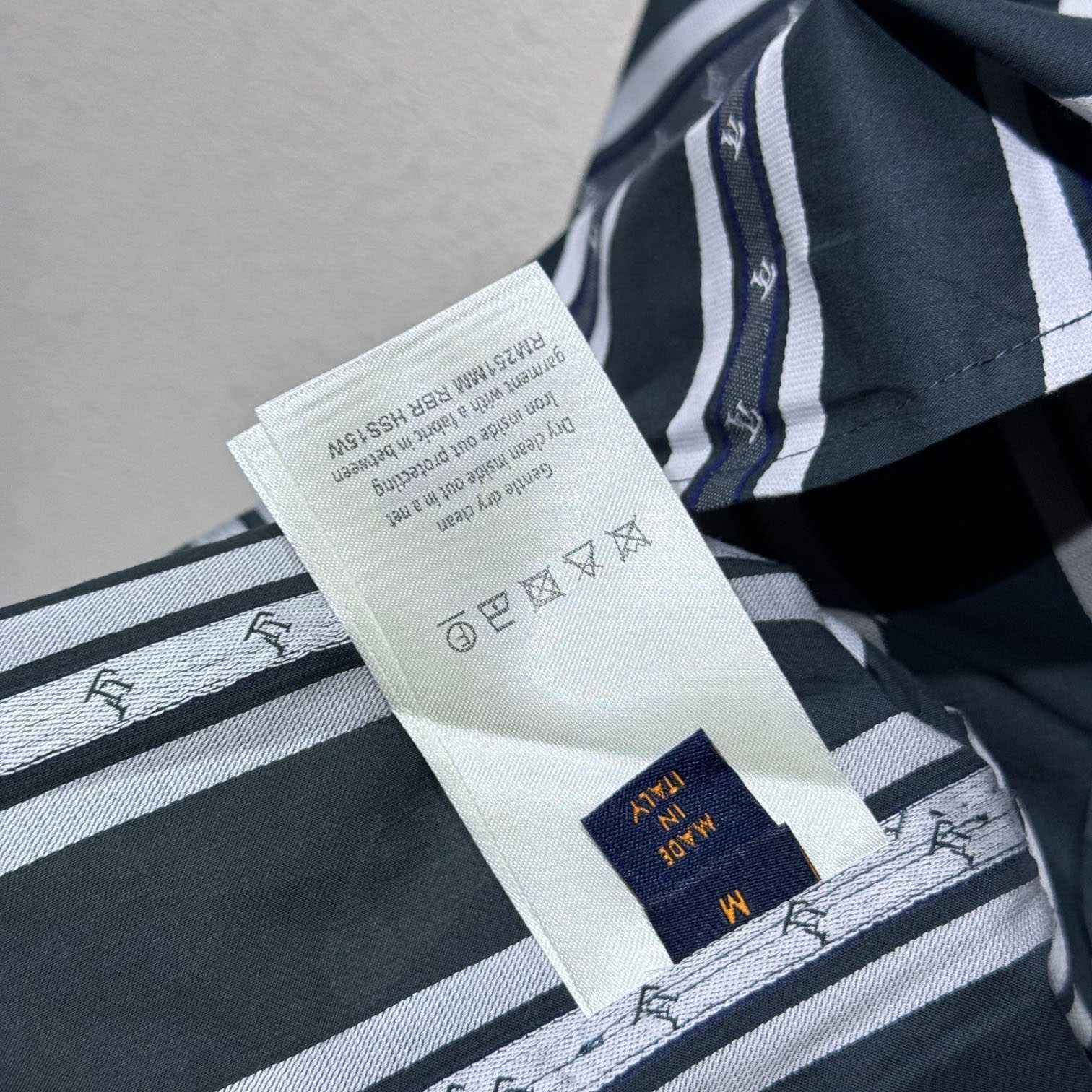 Louis Vuitton Long-Sleeved Silk Shirt   1AGJNS - FashionPlug