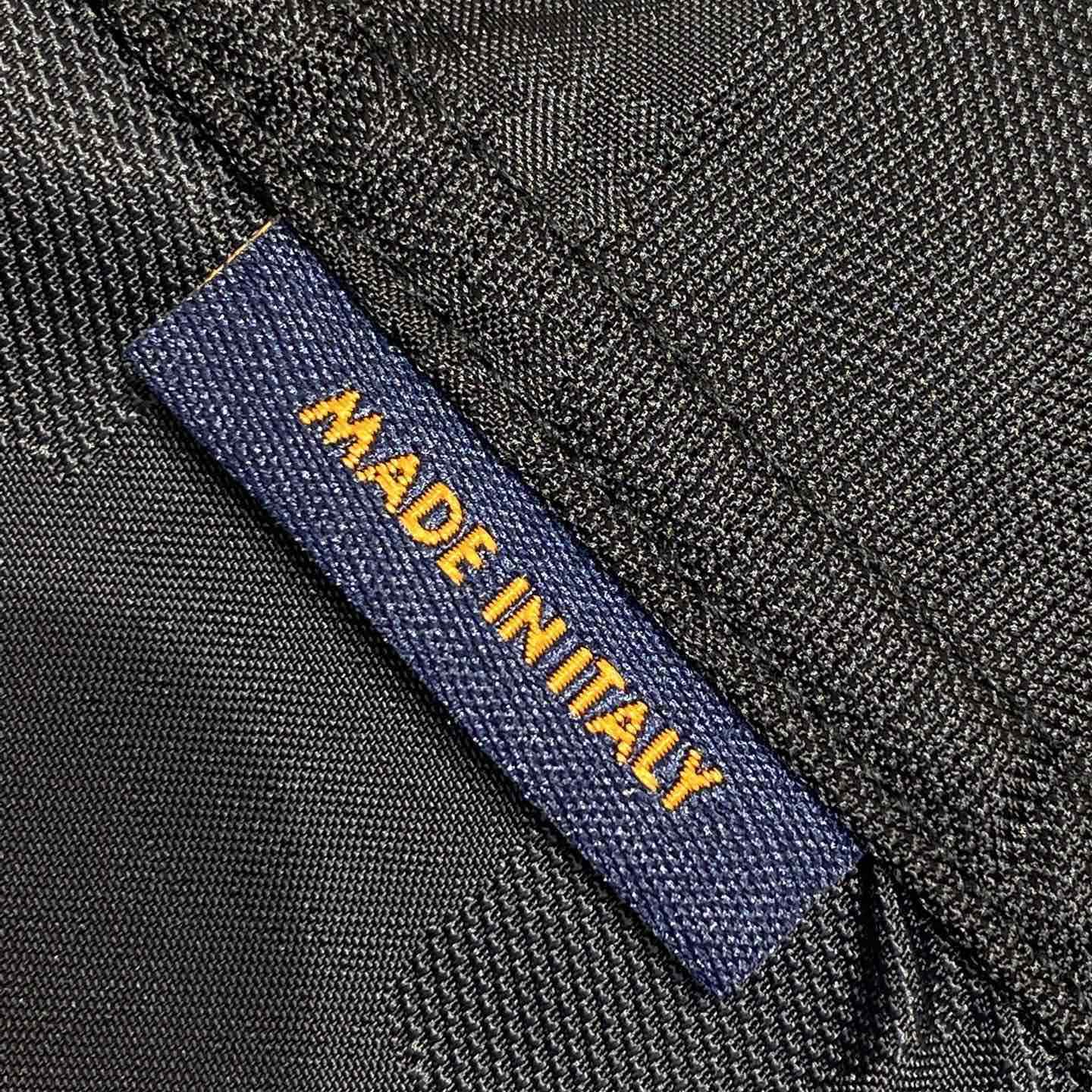 Louis Vuitton Nylon Windbreaker    1AGIPG - FashionPlug