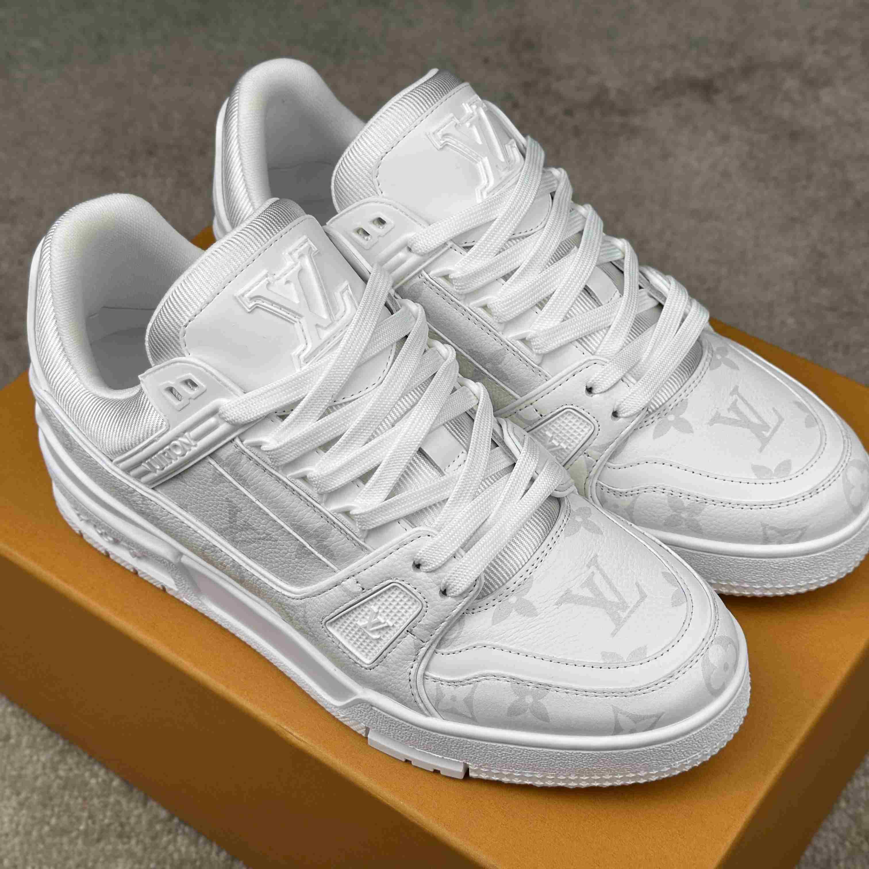 Louis Vuitton LV Trainer Sneaker       1AHDNC - FashionPlug