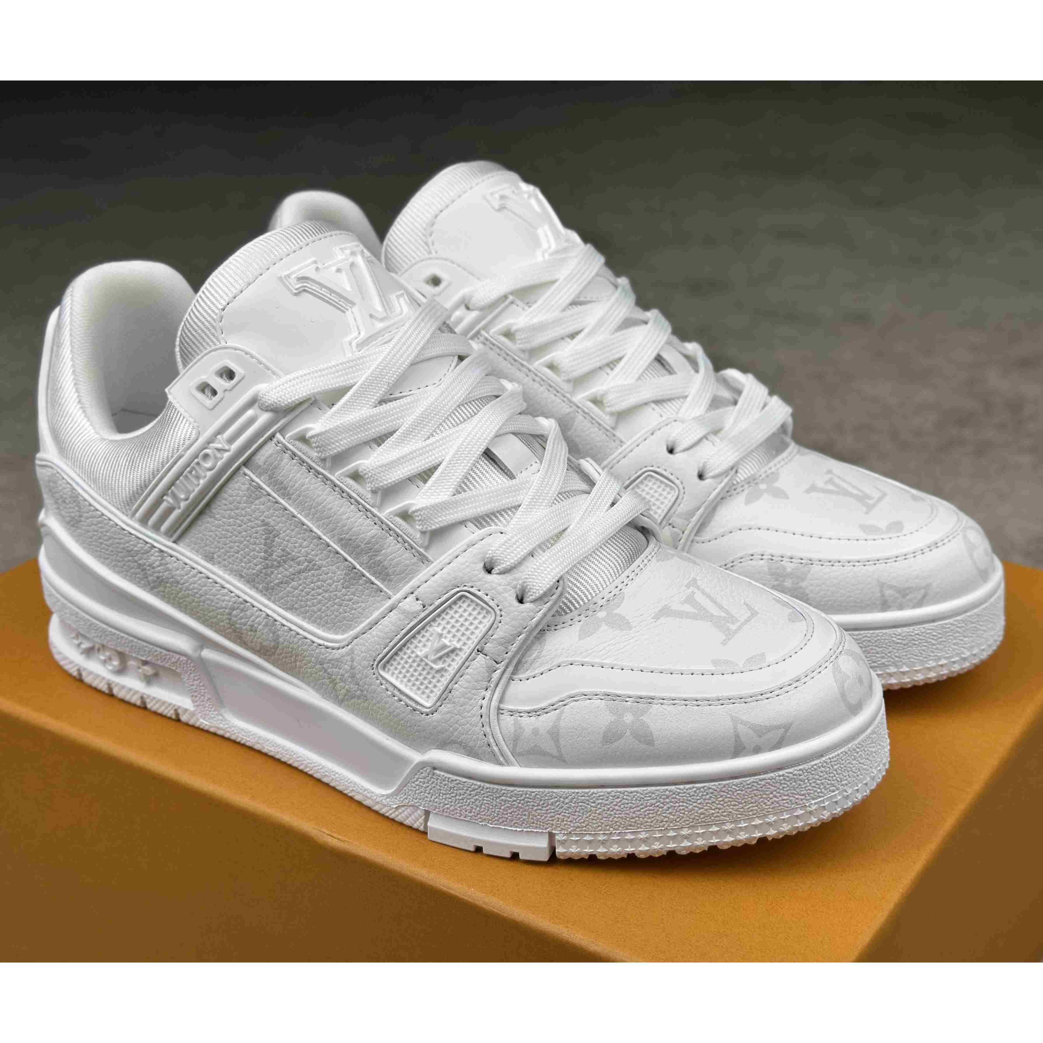 Louis Vuitton LV Trainer Sneaker       1AHDNC - FashionPlug