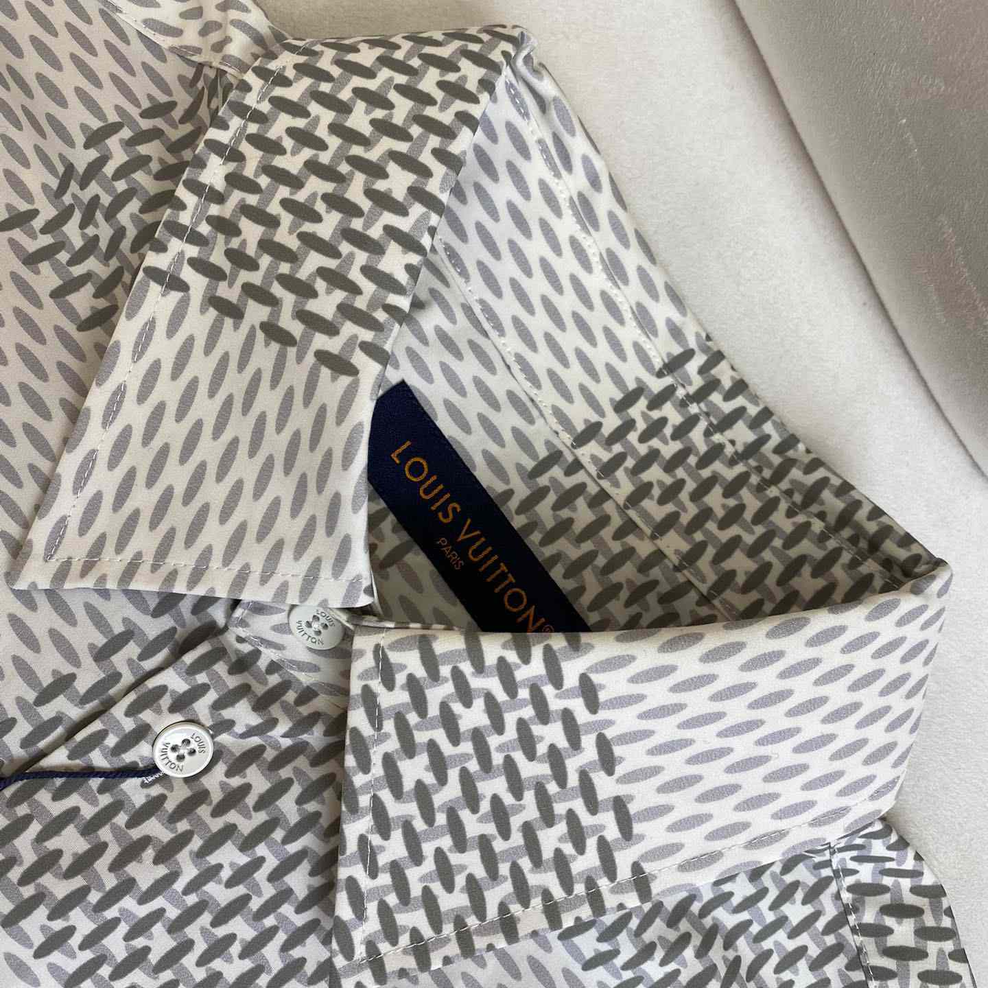 Louis Vuitton Damier Long-Sleeved Classic Cotton Shirt   1AFJDA - FashionPlug