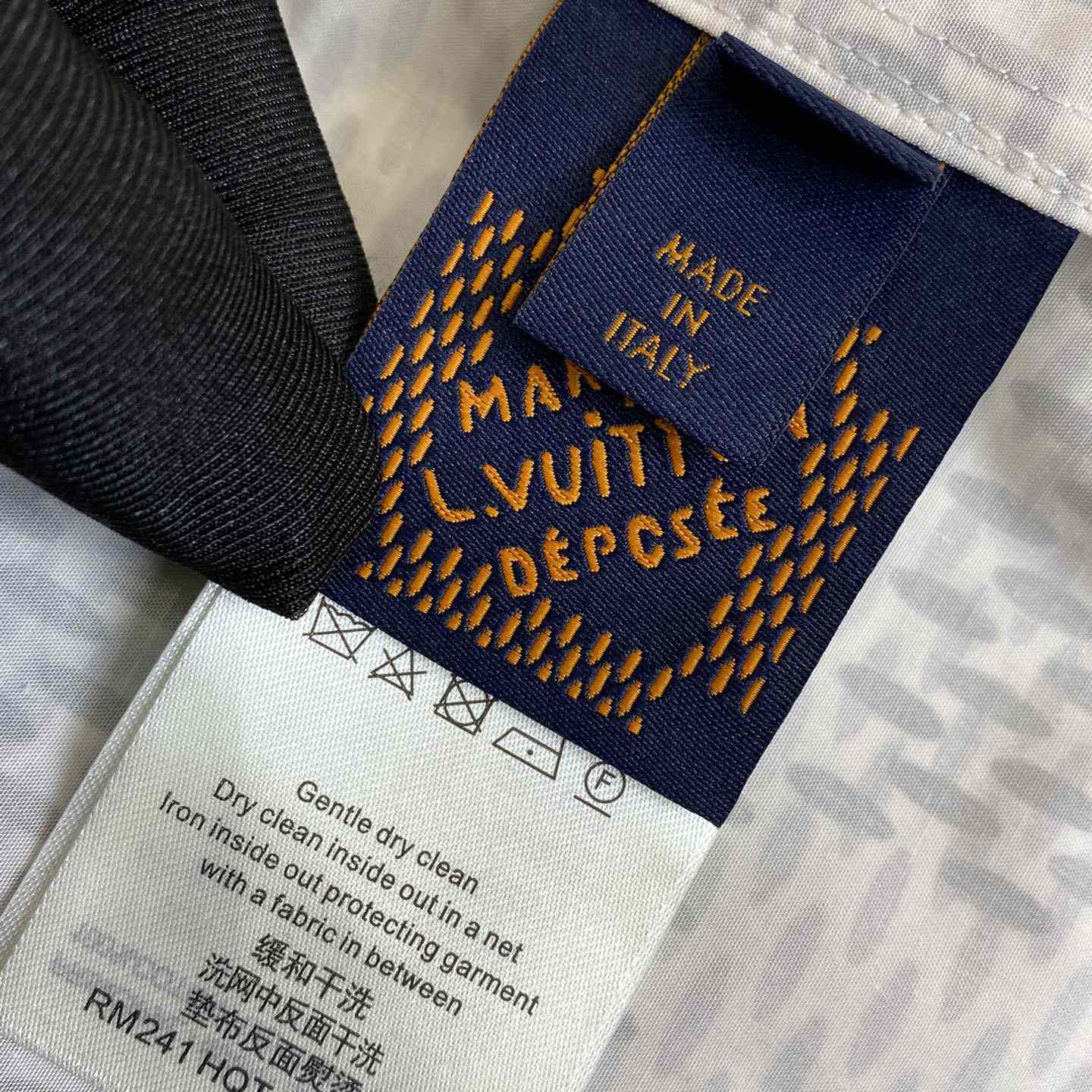Louis Vuitton Damier Long-Sleeved Classic Cotton Shirt   1AFJDA - FashionPlug