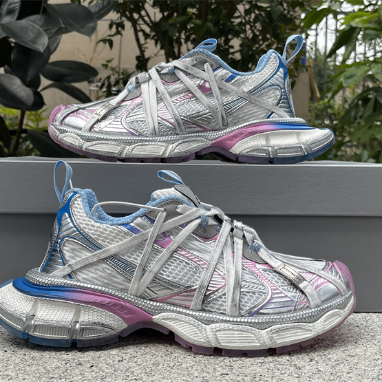 Balenciaga 3XL Extreme Laces B Sneaker In White - FashionPlug