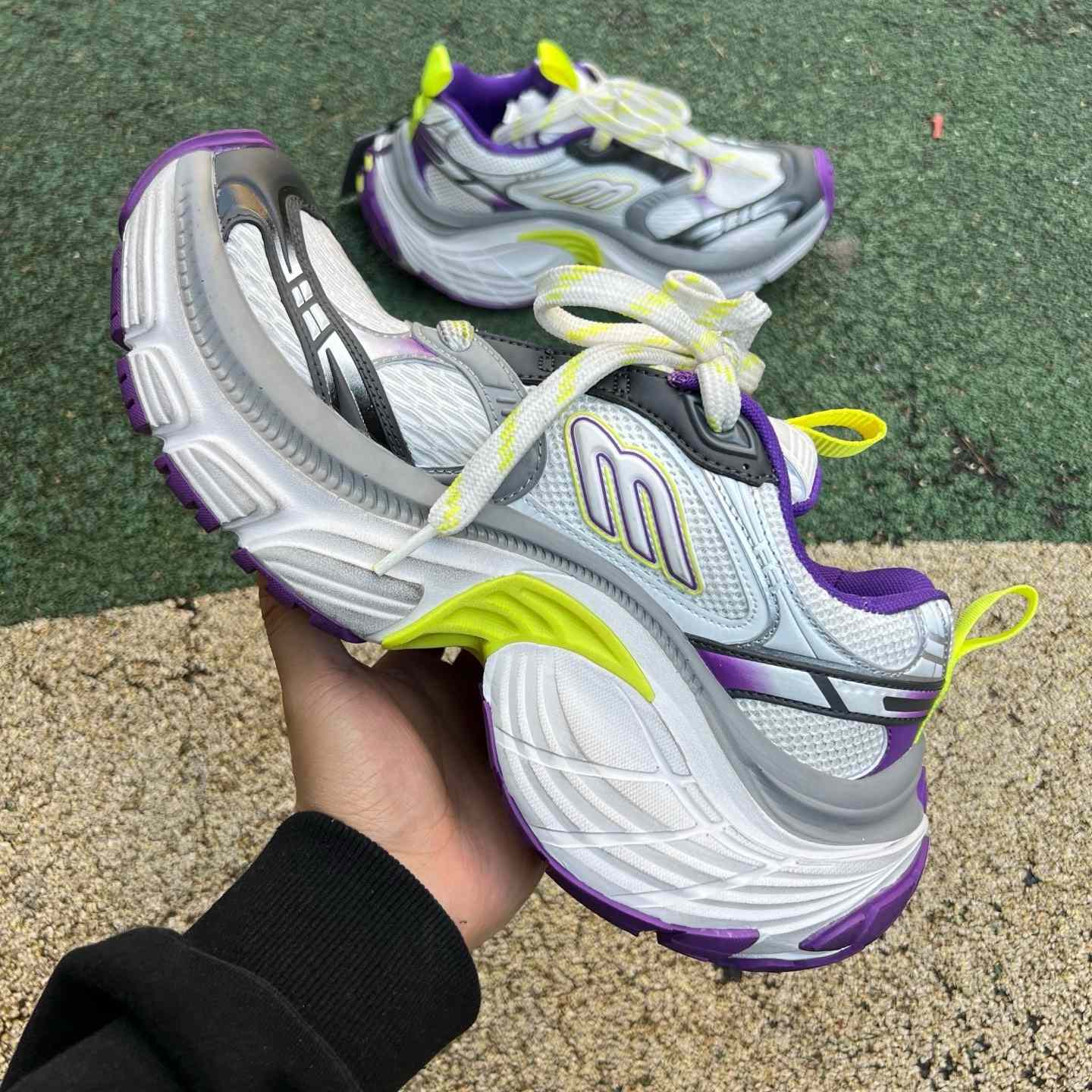 Balenciaga 10XL Sneaker  - FashionPlug