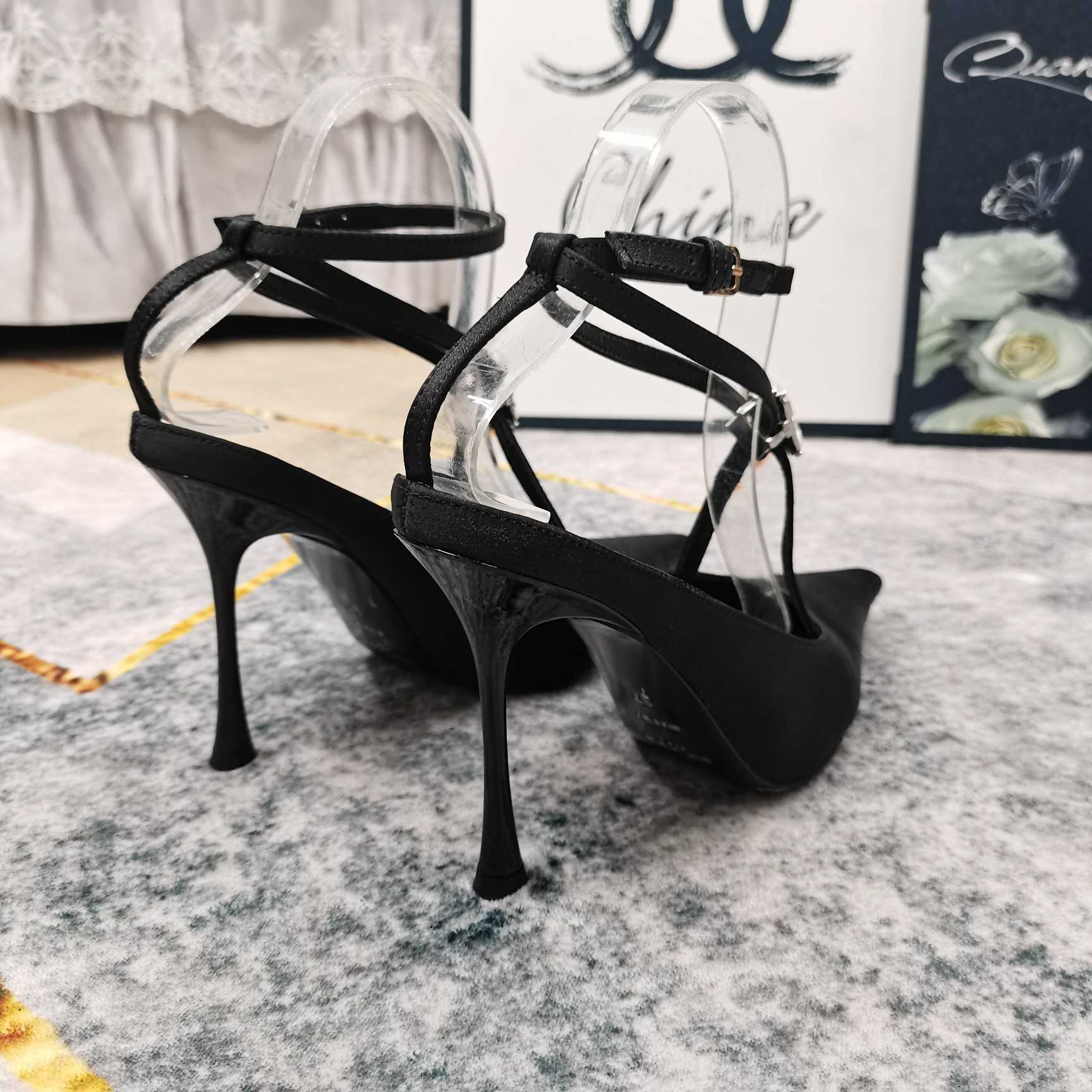 Saint Laurent Harlow Pumps In Satin Crepe And Crystals - FashionPlug