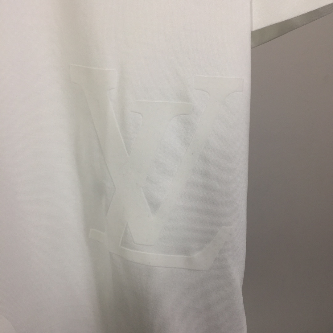 Louis Vuitton Monogram Short-Sleeved Cotton Crewneck - FashionPlug