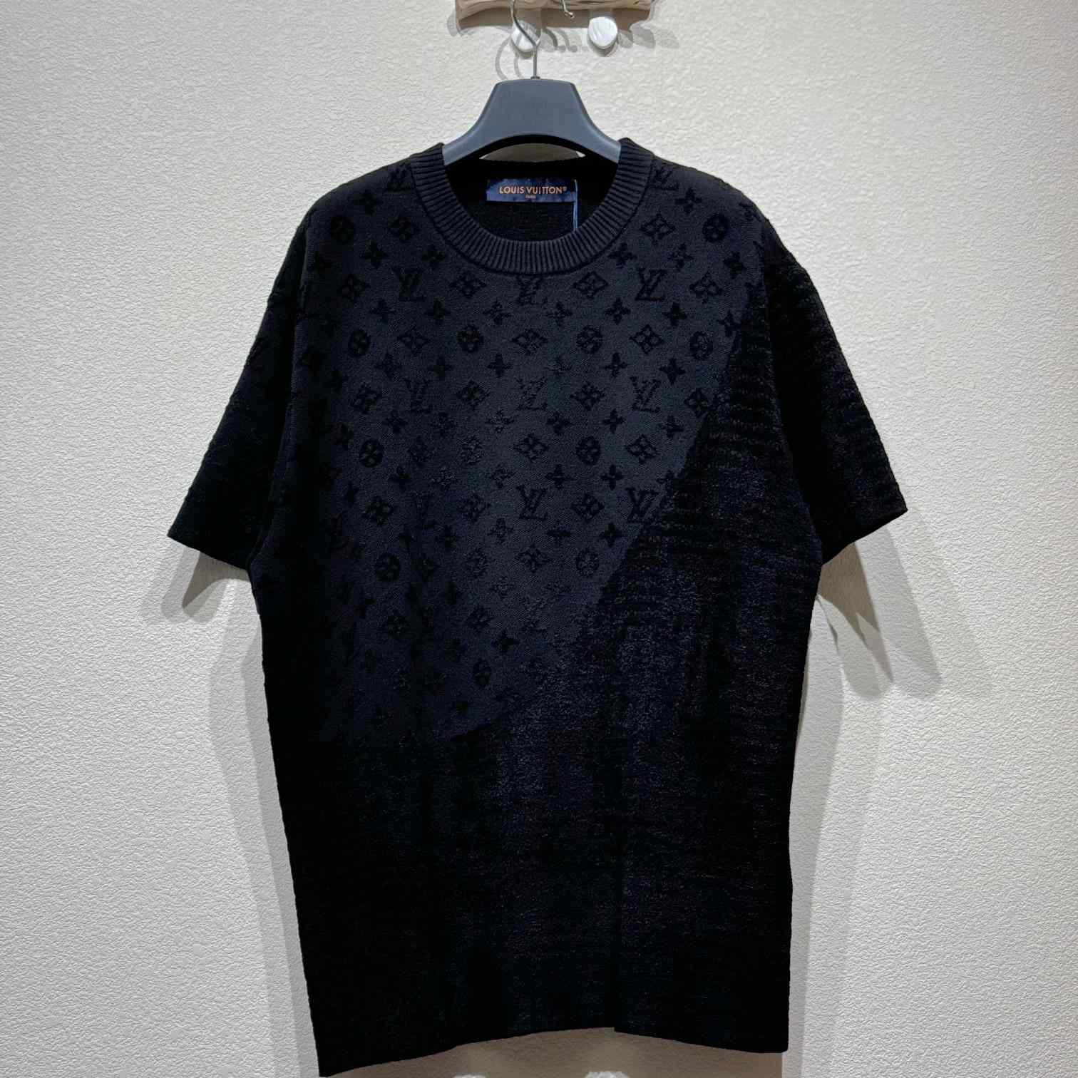 Louis Vuitton Graphic Jacquard Short-Sleeved Crewneck   1AHCMV - FashionPlug