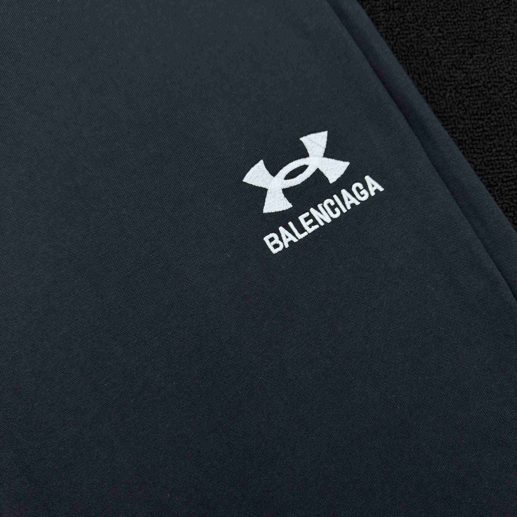 Balenciaga Under Armour® Baggy Sweatpants - FashionPlug