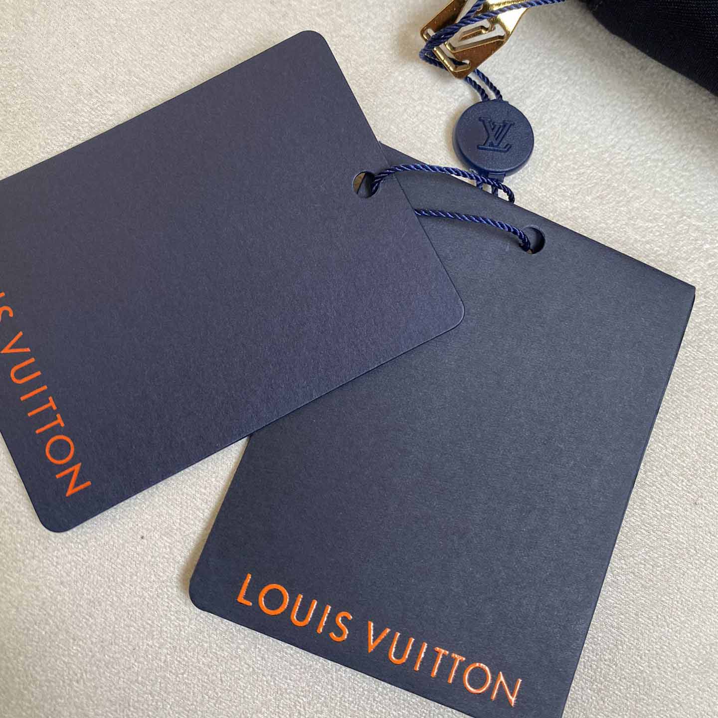 Louis Vuitton Technical Wool Parka   1AFRJD - FashionPlug