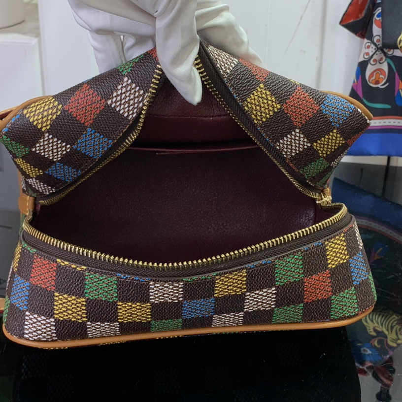 Louis Vuitton Locker Dopp Kit   N00151 - FashionPlug