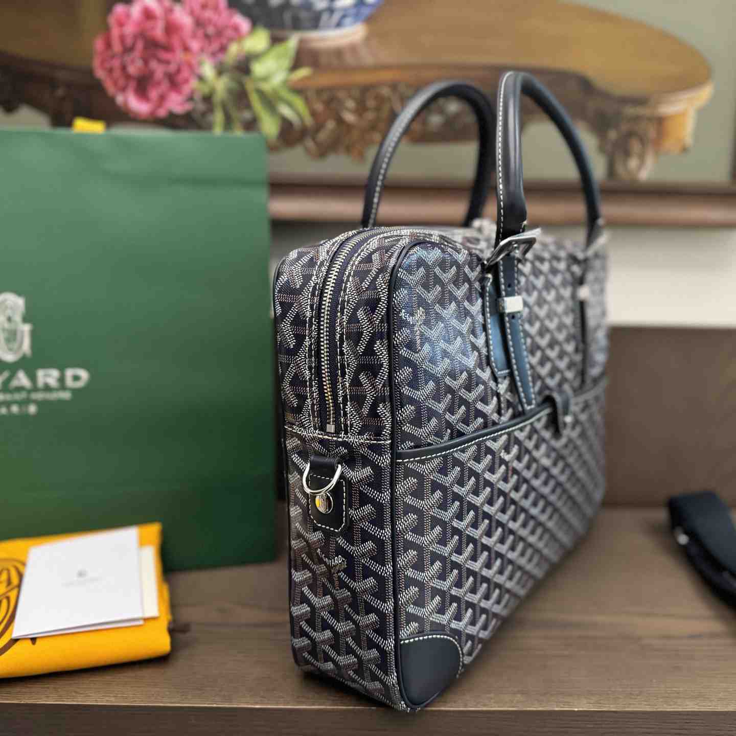 Goyard Ambassade MM Document Case - FashionPlug