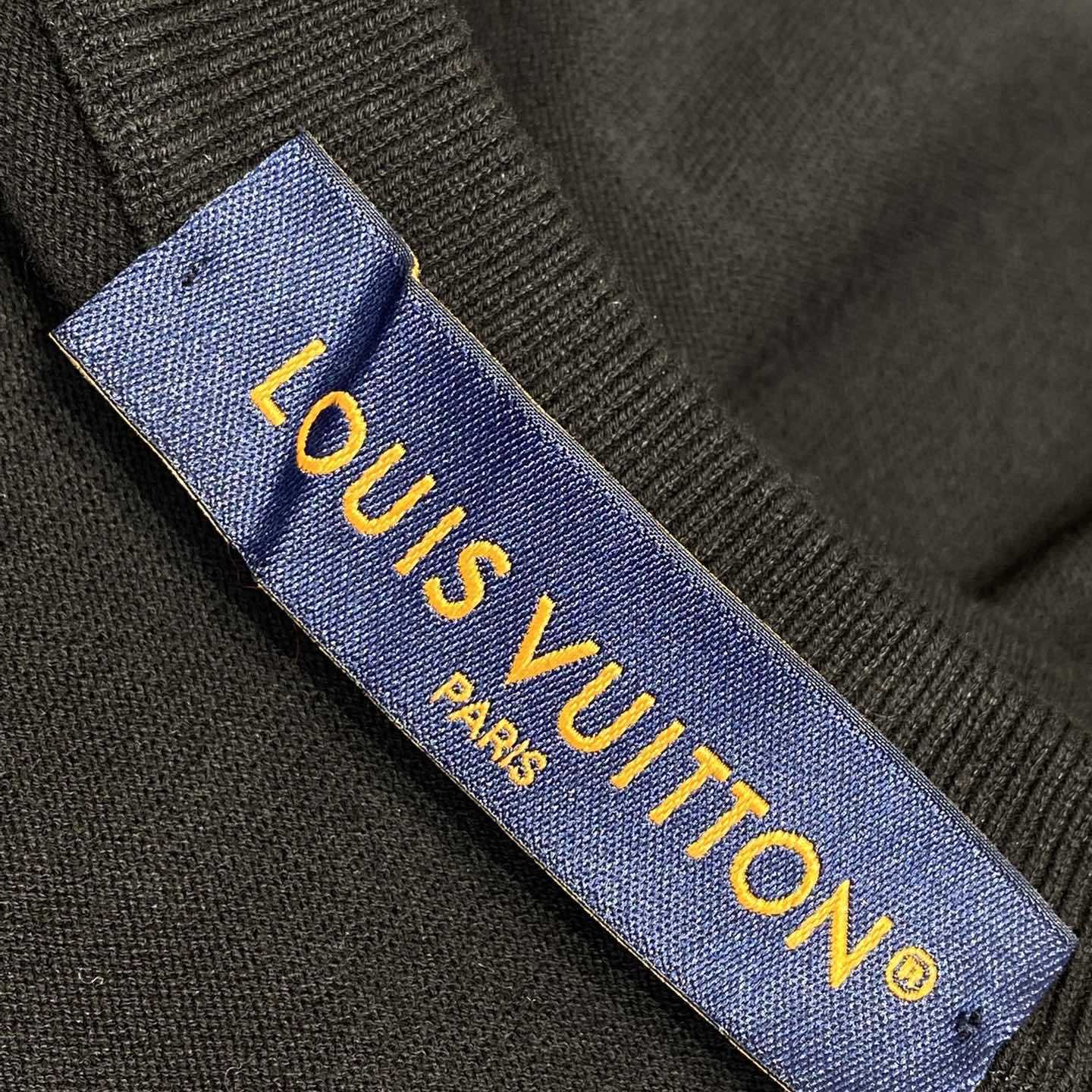 Louis Vuitton Signature Cotton Crewneck - FashionPlug