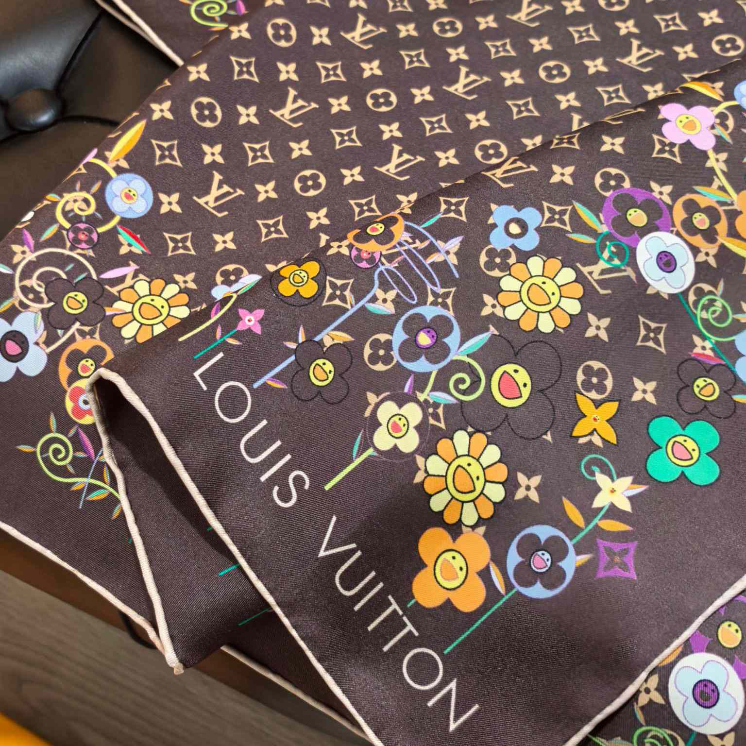 Louis Vuitton LV x TM Monogram Superflat Flowers Square 90    - FashionPlug