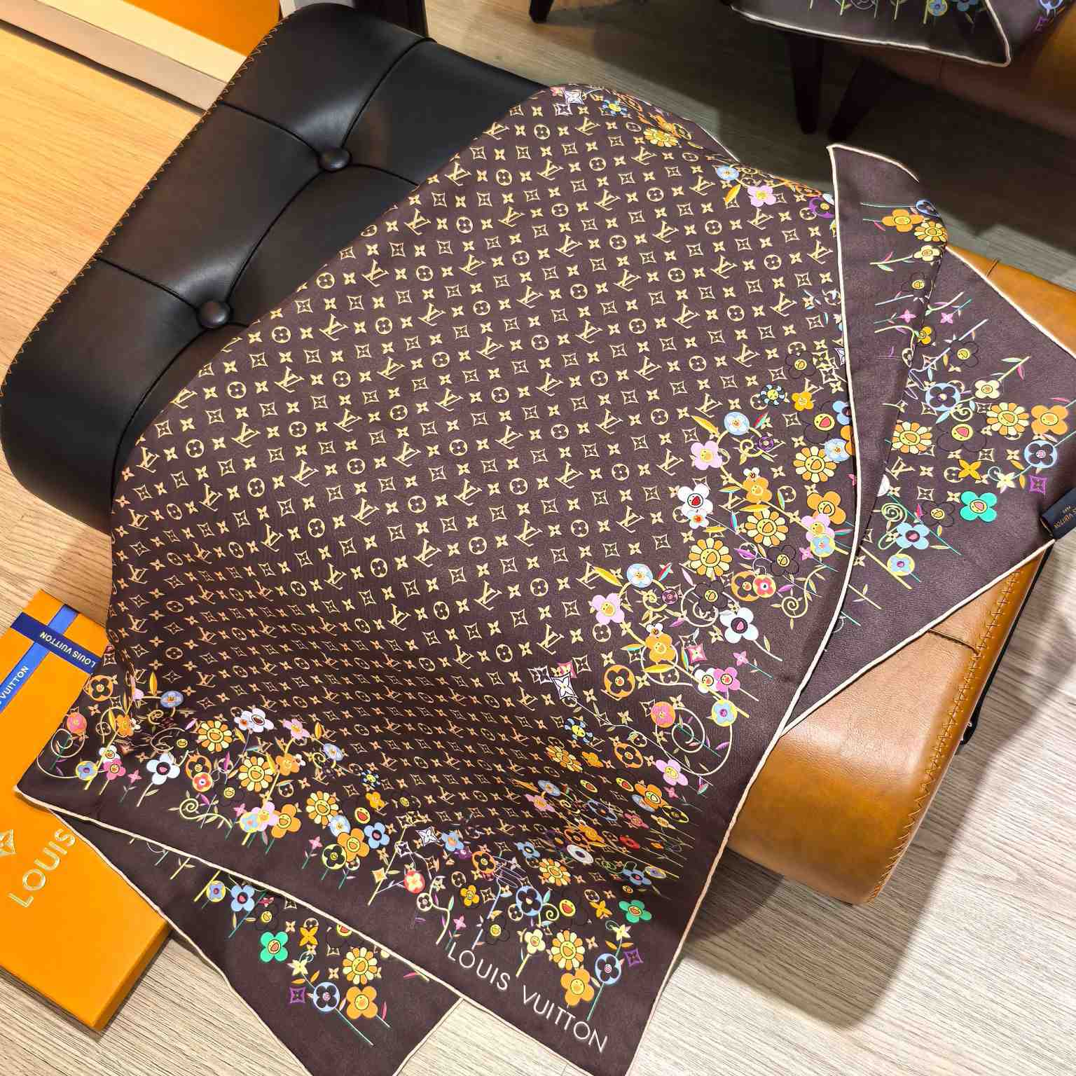 Louis Vuitton LV x TM Monogram Superflat Flowers Square 90    - FashionPlug