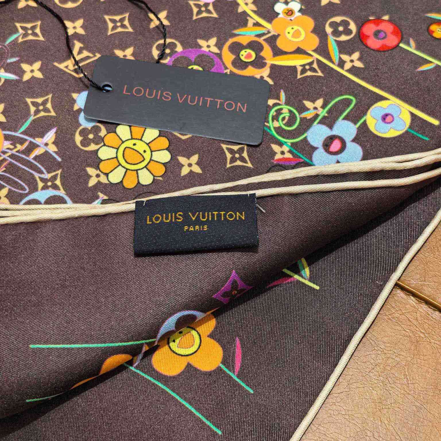 Louis Vuitton LV x TM Monogram Superflat Flowers Square 90    - FashionPlug