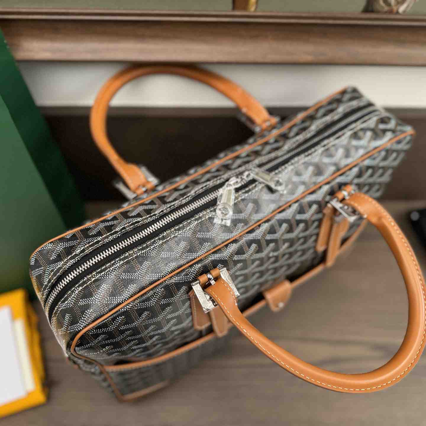 Goyard Ambassade MM Document Case - FashionPlug