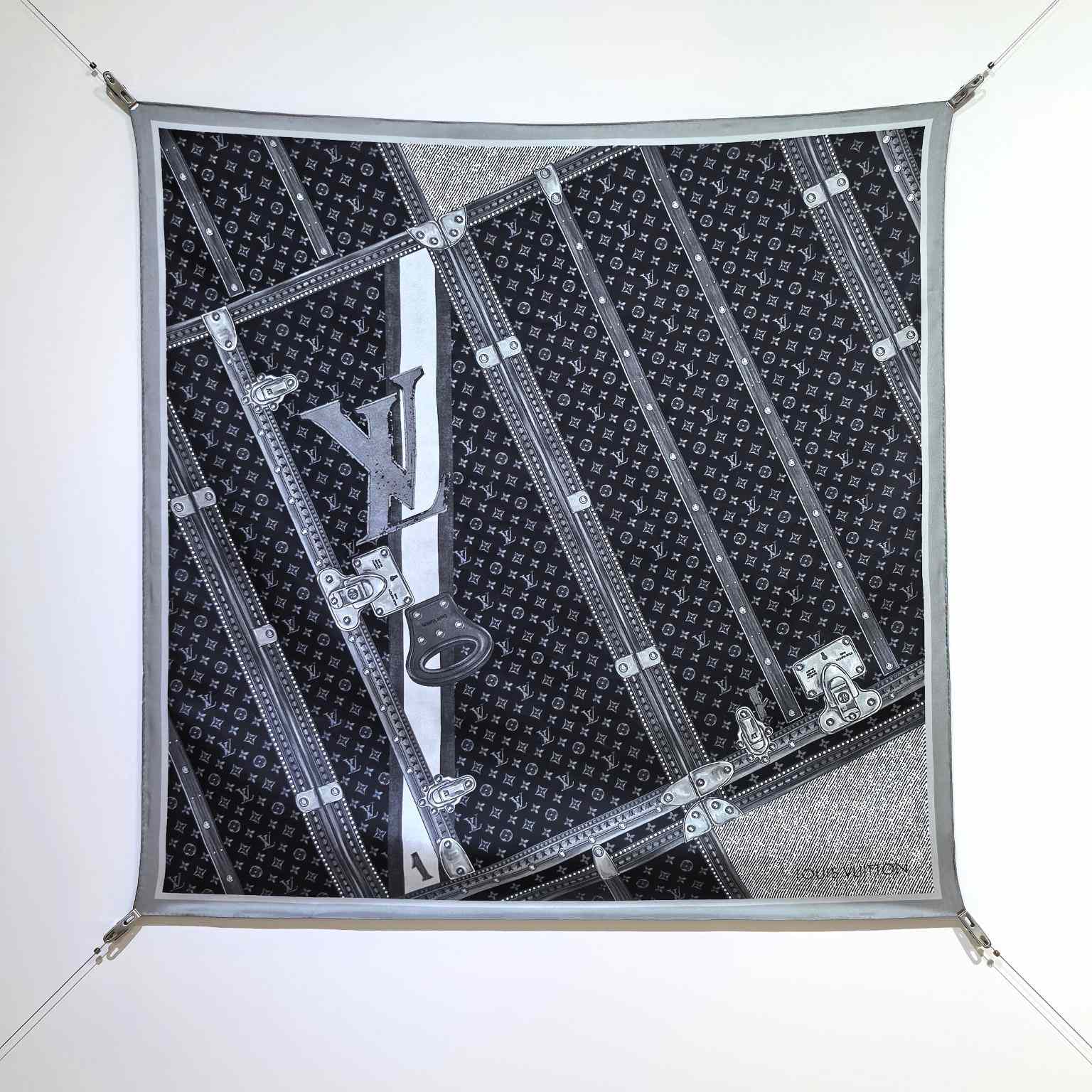 Louis Vuitton Time Trunk Square 90   - FashionPlug