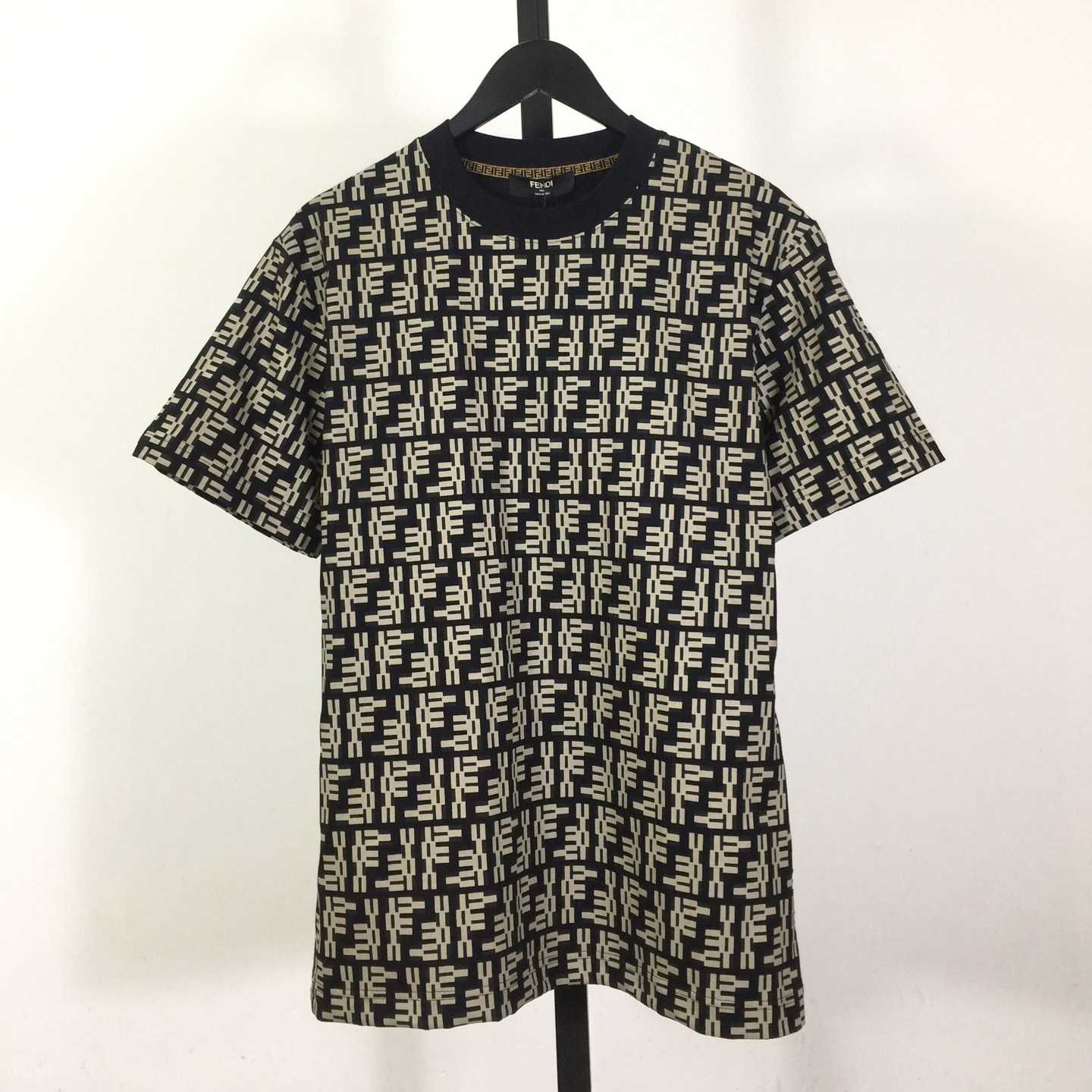 Fendi FF Monogram Logo T-shirt - FashionPlug