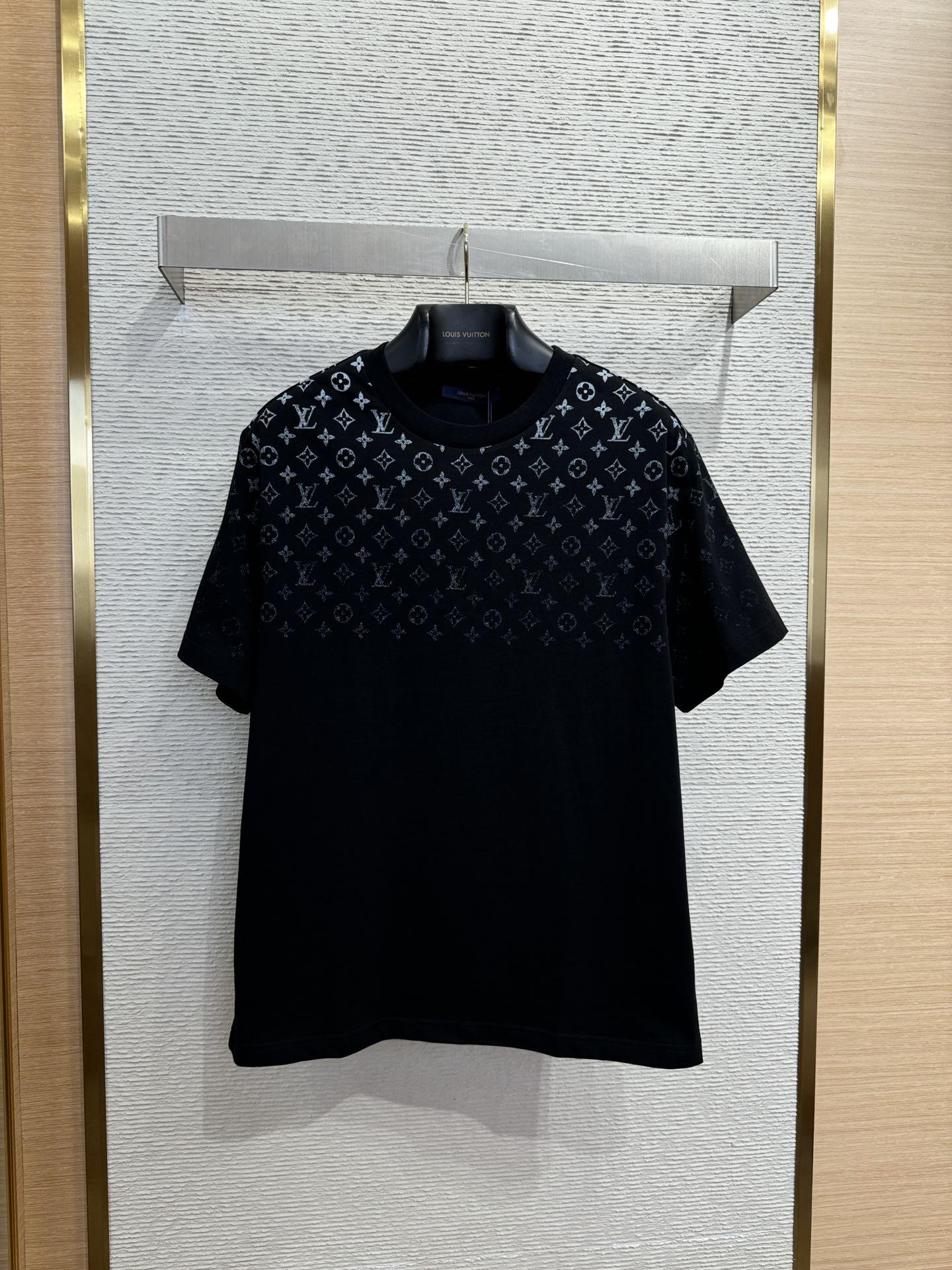 Louis Vuitton Monogram T-shirt - FashionPlug