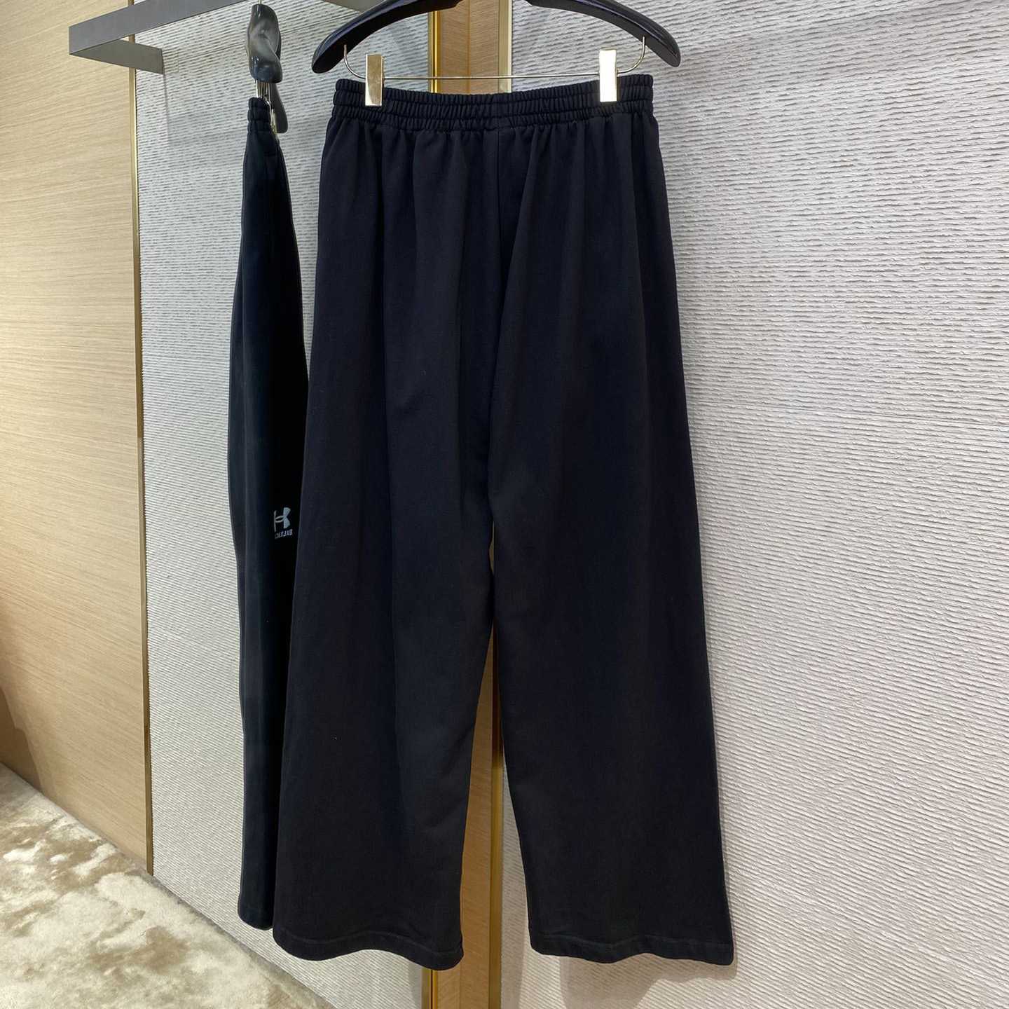 Balenciaga Under Armour® Baggy Sweatpants - FashionPlug
