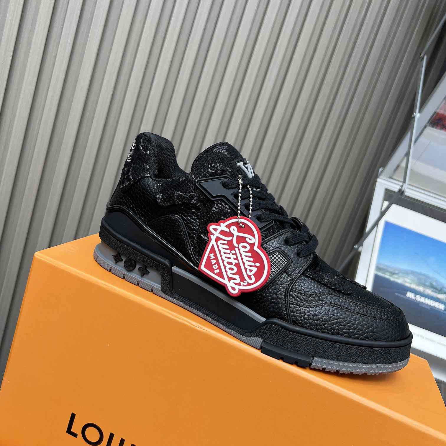 Louis Vuitton LV Trainer Sneaker    1A9IPP - FashionPlug