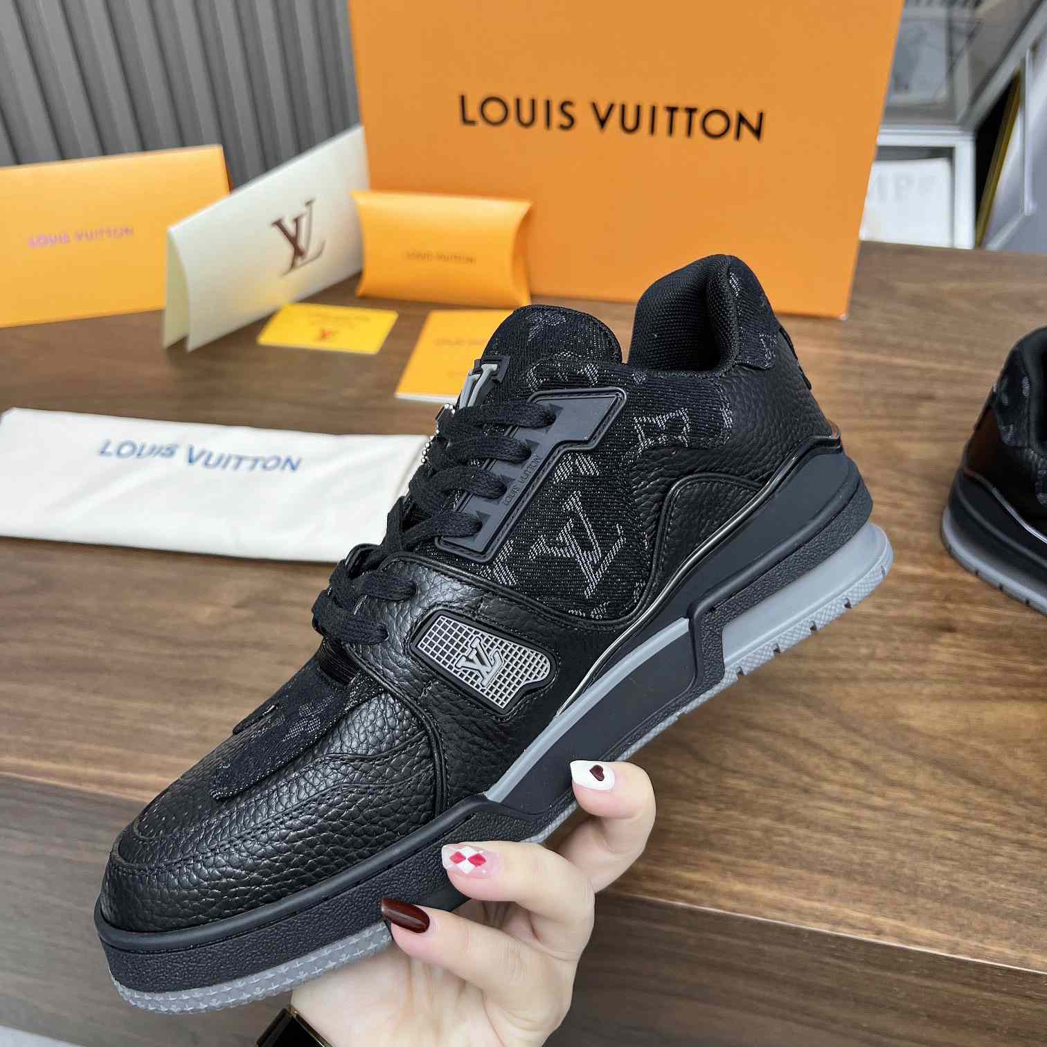 Louis Vuitton LV Trainer Sneaker    1A9IPP - FashionPlug