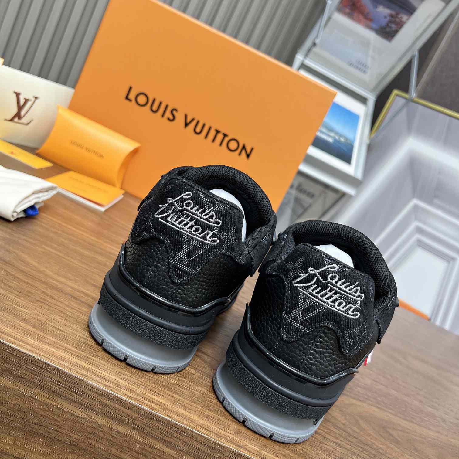 Louis Vuitton LV Trainer Sneaker    1A9IPP - FashionPlug