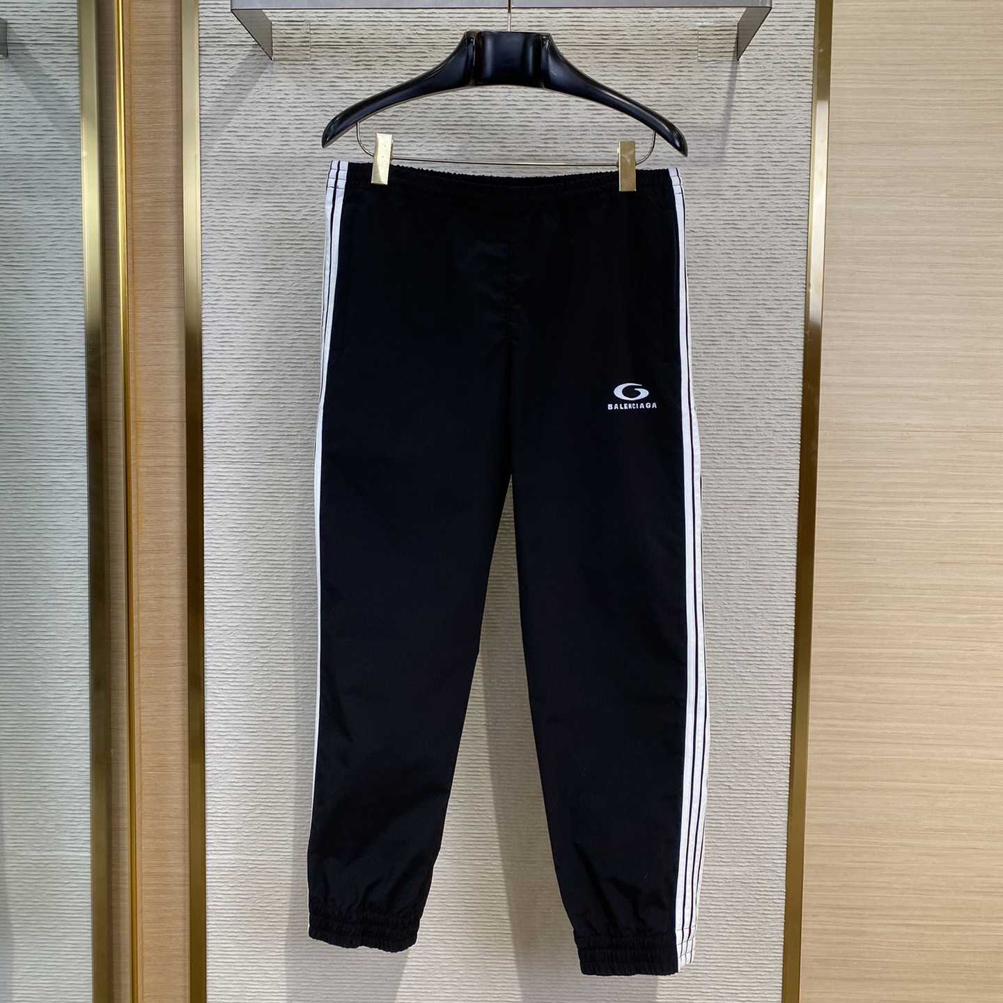 Balenciaga Fitted Tracksuit Pants In Black - FashionPlug