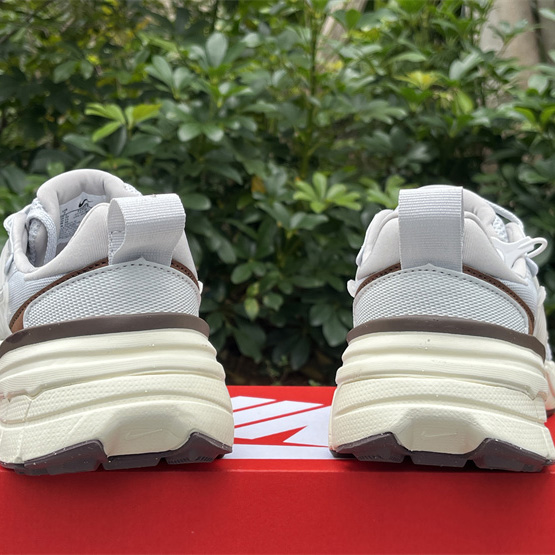Nike V2K Sneaker        FD0736-202 - FashionPlug