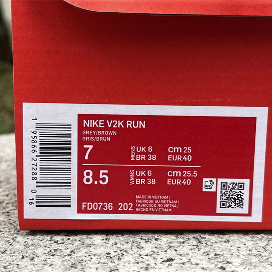 Nike V2K Sneaker        FD0736-202 - FashionPlug