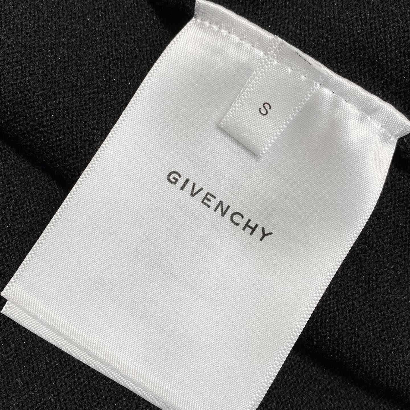 Givenchy T-shirt In Knit With HG Jacquard - FashionPlug