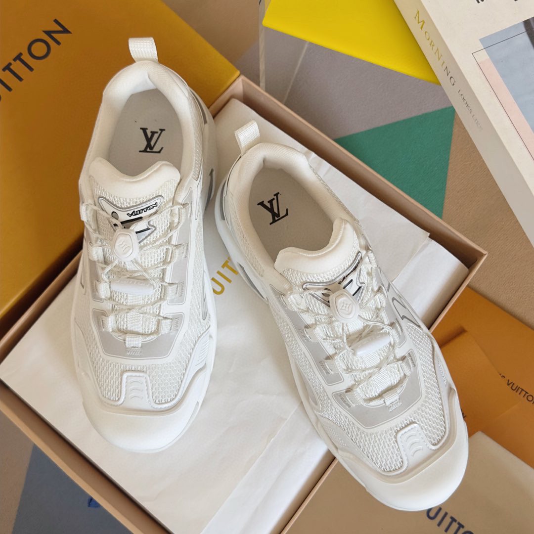 Louis Vuitton LV Runner Tatic Sneaker   1ADGZF - FashionPlug