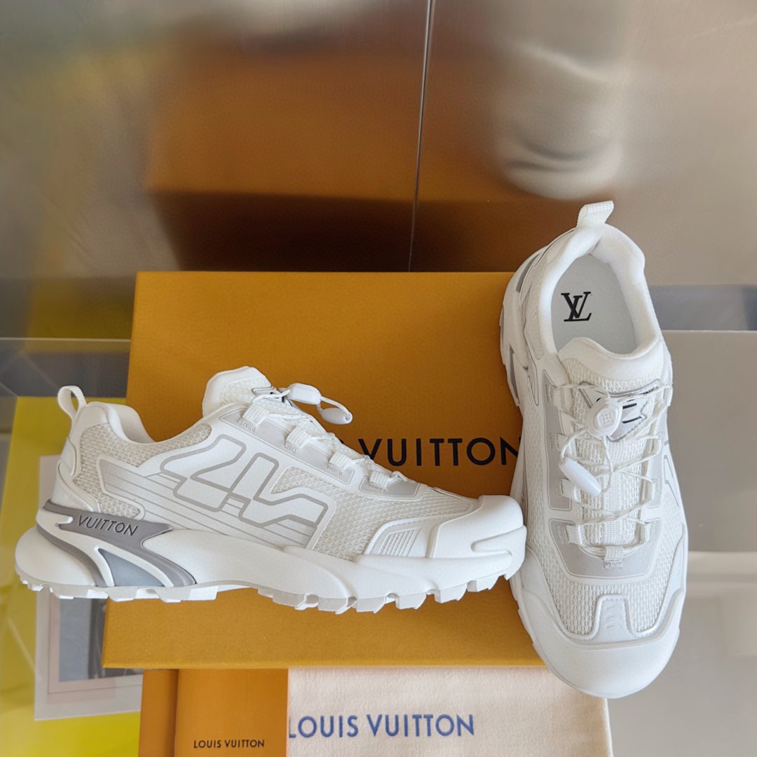 Louis Vuitton LV Runner Tatic Sneaker   1ADGZF - FashionPlug