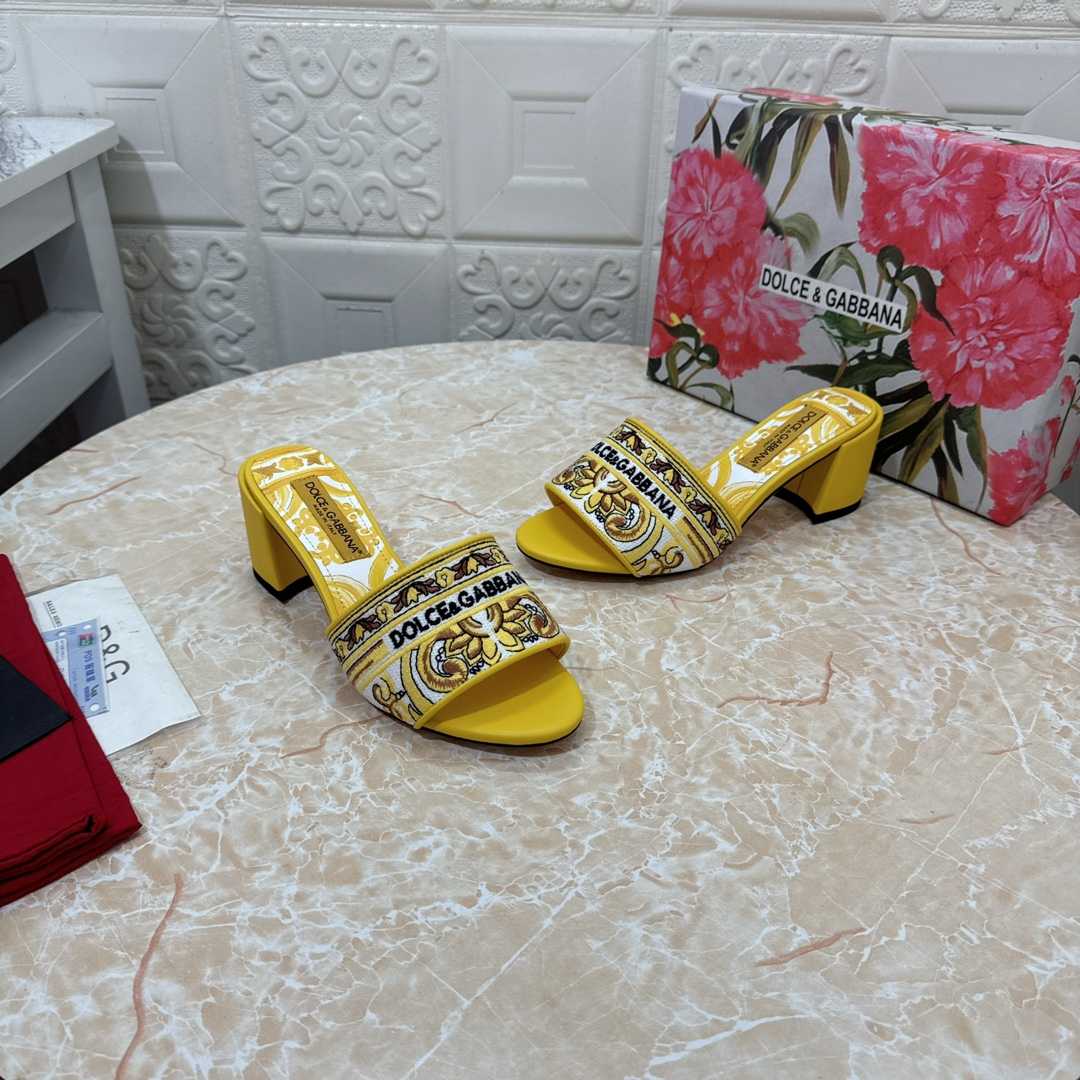 Dolce & Gabbana 65mm Majolica-embroidered Sandals  - FashionPlug