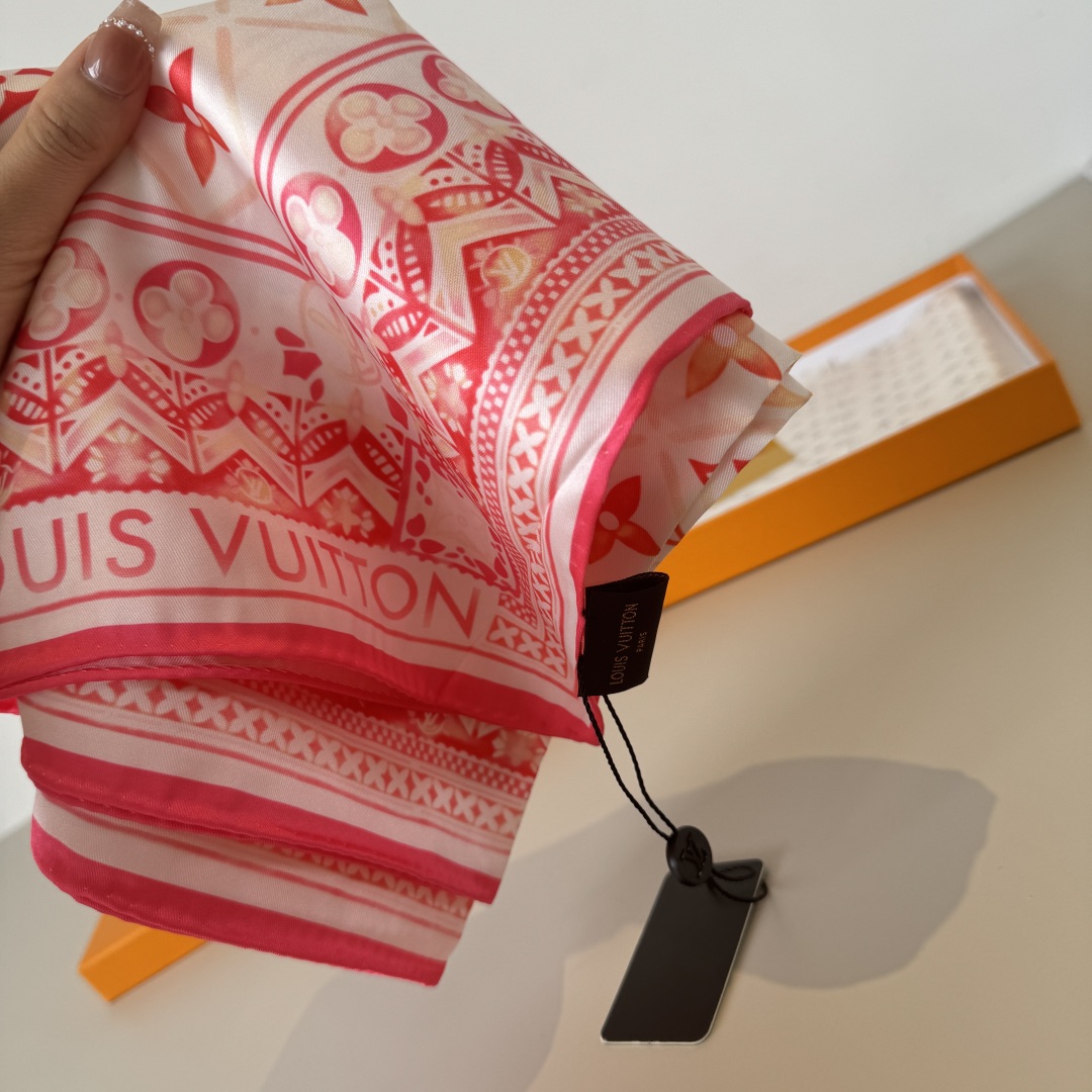 Louis Vuitton LV Tiles Square 90  M77219 - FashionPlug
