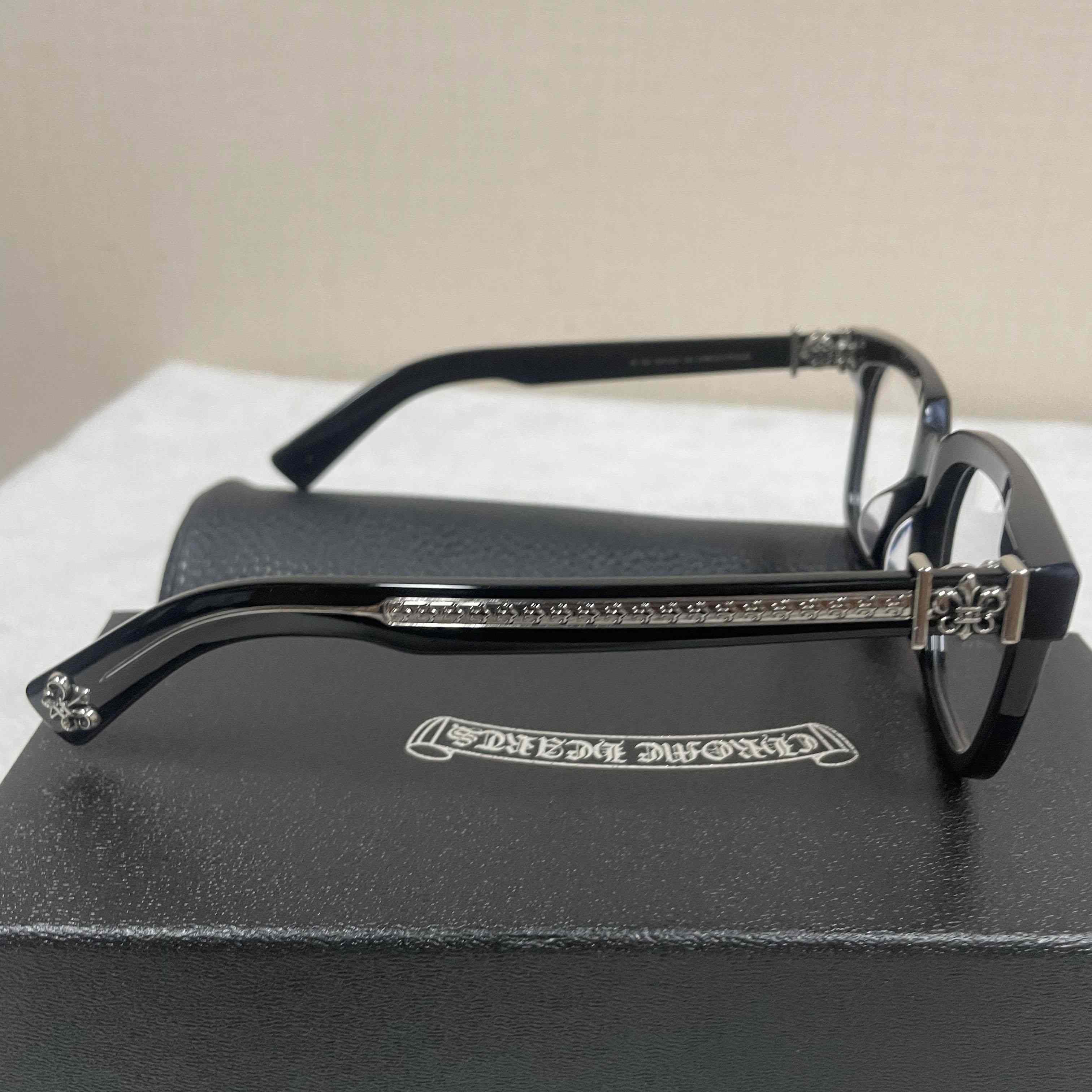 Chrome Hearts Glasses - FashionPlug