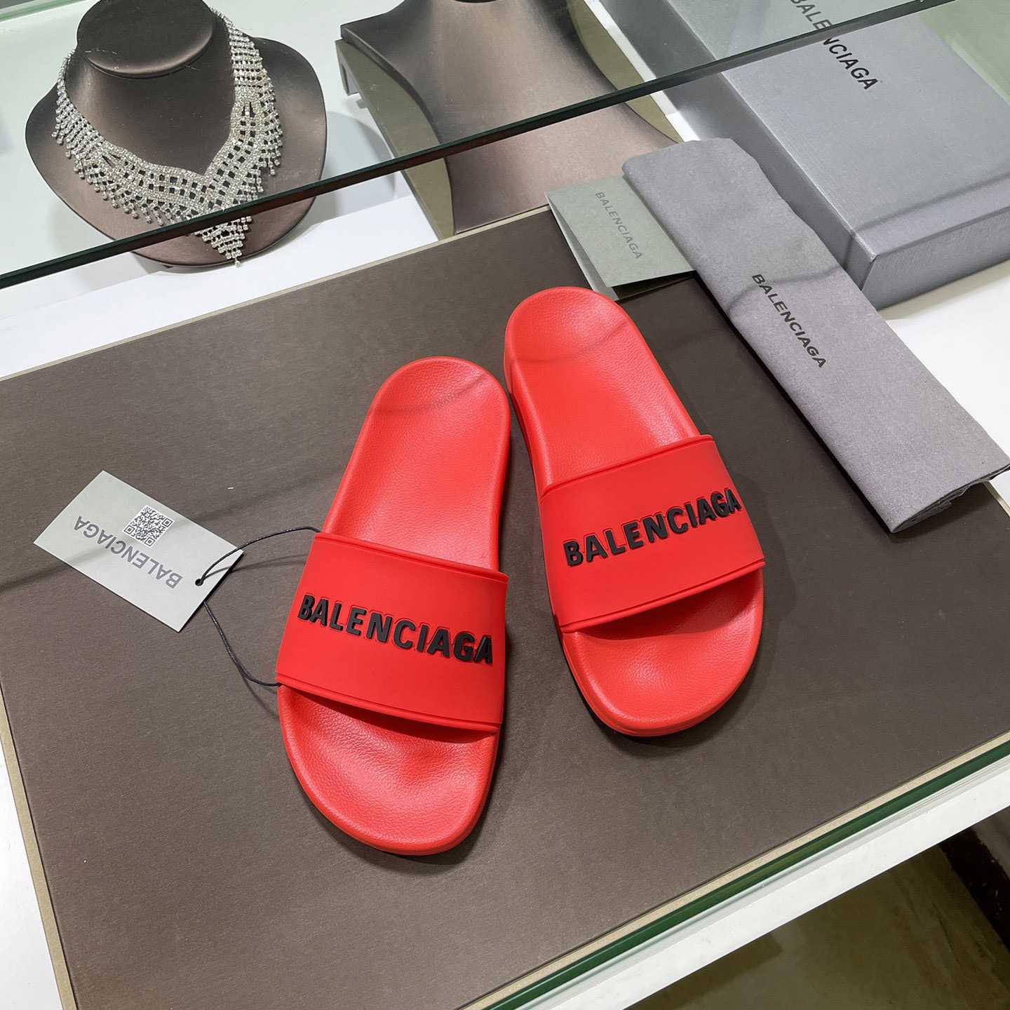 Balenciaga Pool Slide - FashionPlug