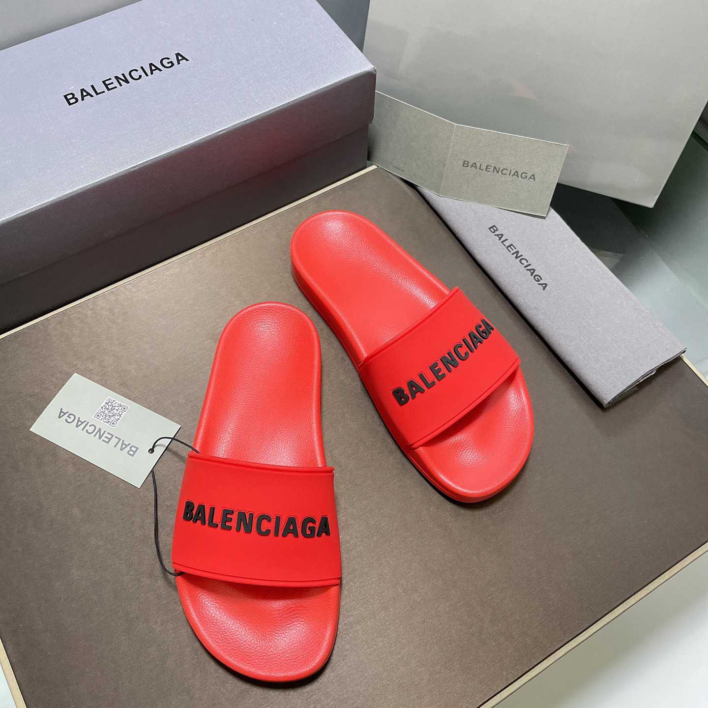 Balenciaga Pool Slide - FashionPlug