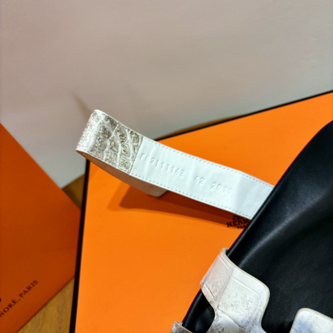 Hermes Chypre Sandal （Genuine crocodile skin） - FashionPlug